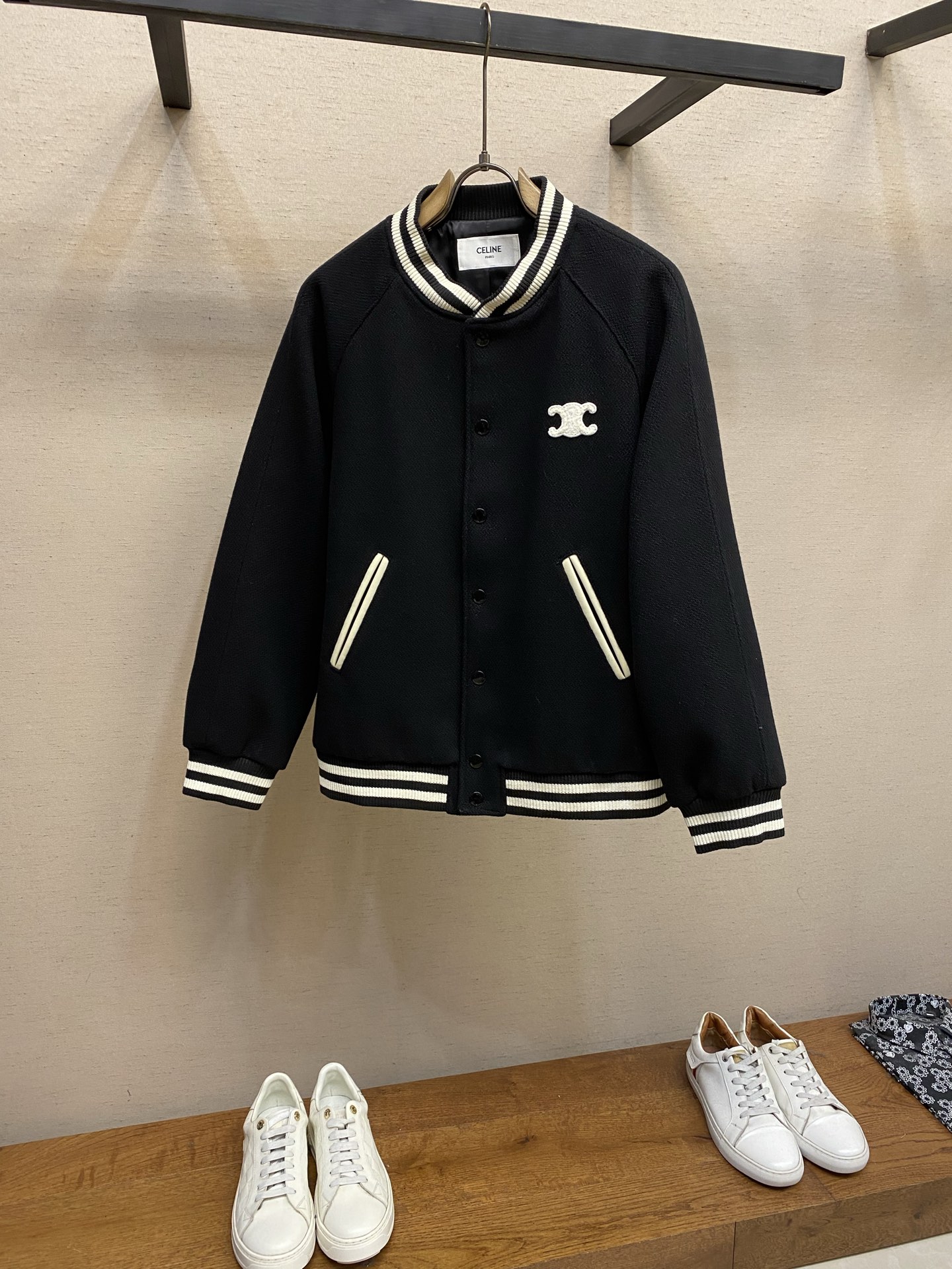 🌟🌟Celine，系列棒球服，羊毛材质，柔软又耐穿，秋冬必备!TRIOMPHE贴饰纹理+经典棒球服版型，