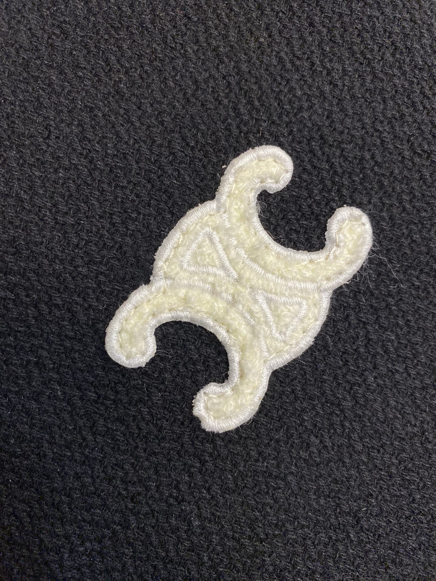 🌟🌟Celine，系列棒球服，羊毛材质，柔软又耐穿，秋冬必备!TRIOMPHE贴饰纹理+经典棒球服版型，