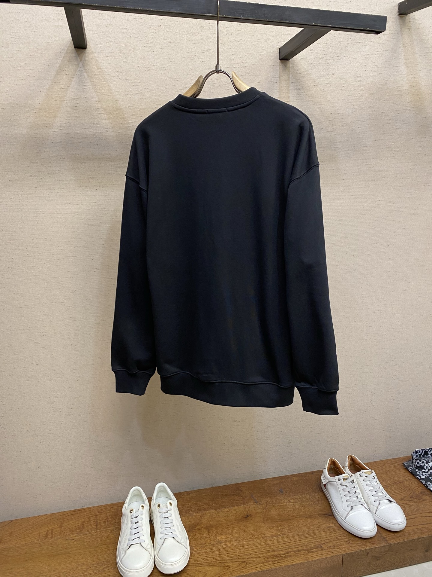 🌟🌟BBR 巴宝莉 经典TB字母刺绣圆领卫衣采用100%定织400g低弹无尘精棉面料，每一条都是手工单独