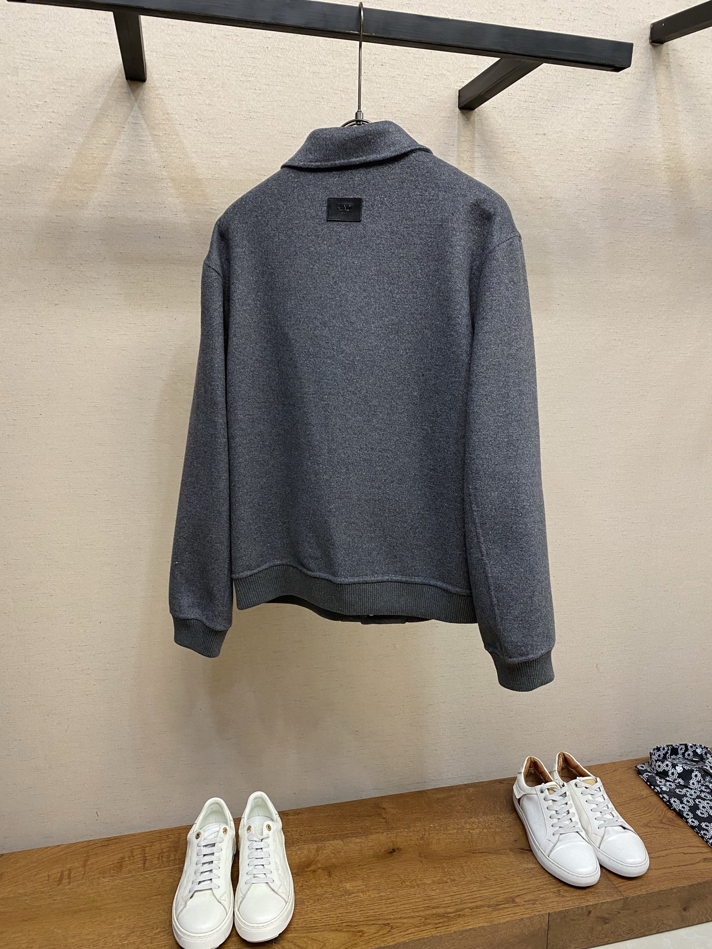 🌟🌟Fendi 翻领单排扣羊毛夹克外套 正品34000购入开发 定制560克70%羊毛混纺双F双面呢 定