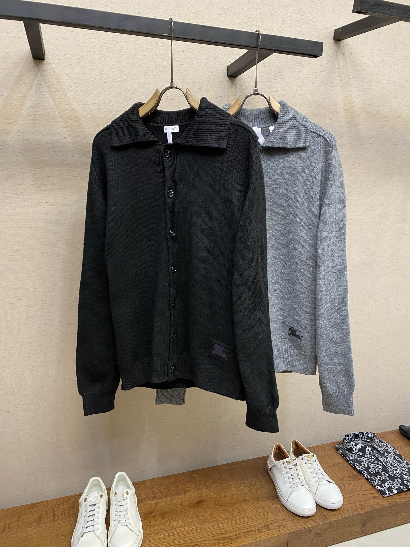 🌟🌟BBR 翻领肘部贴片羊绒开衫 正品11575购入 40支双股羊毛混纺毛料 采用进口织机（SOTO）5