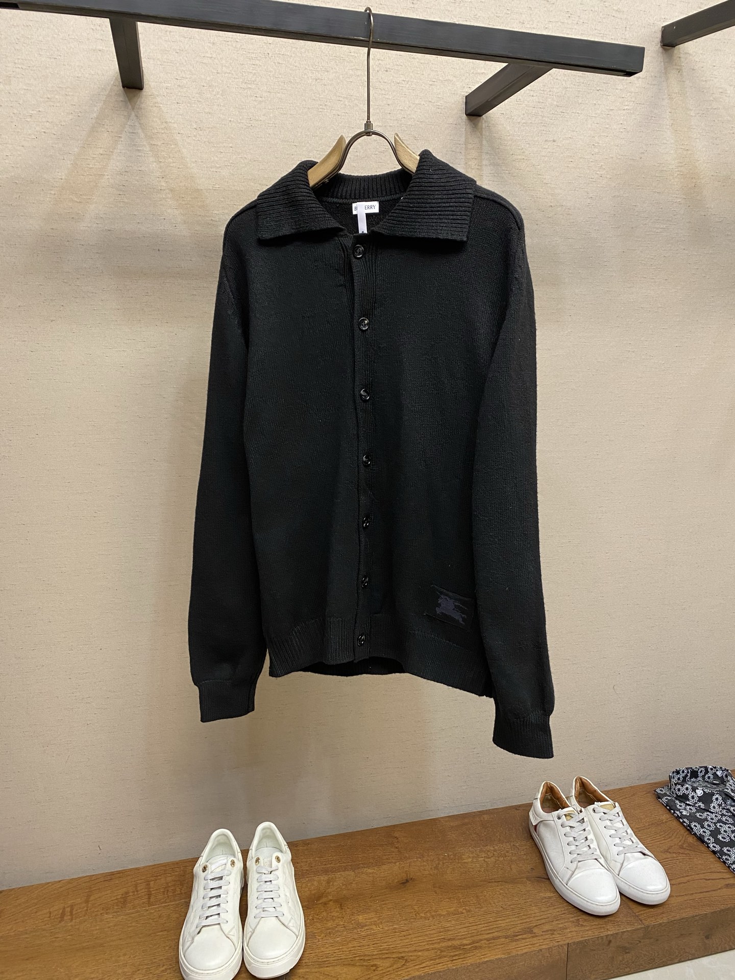 🌟🌟BBR 翻领肘部贴片羊绒开衫 正品11575购入 40支双股羊毛混纺毛料 采用进口织机（SOTO）5