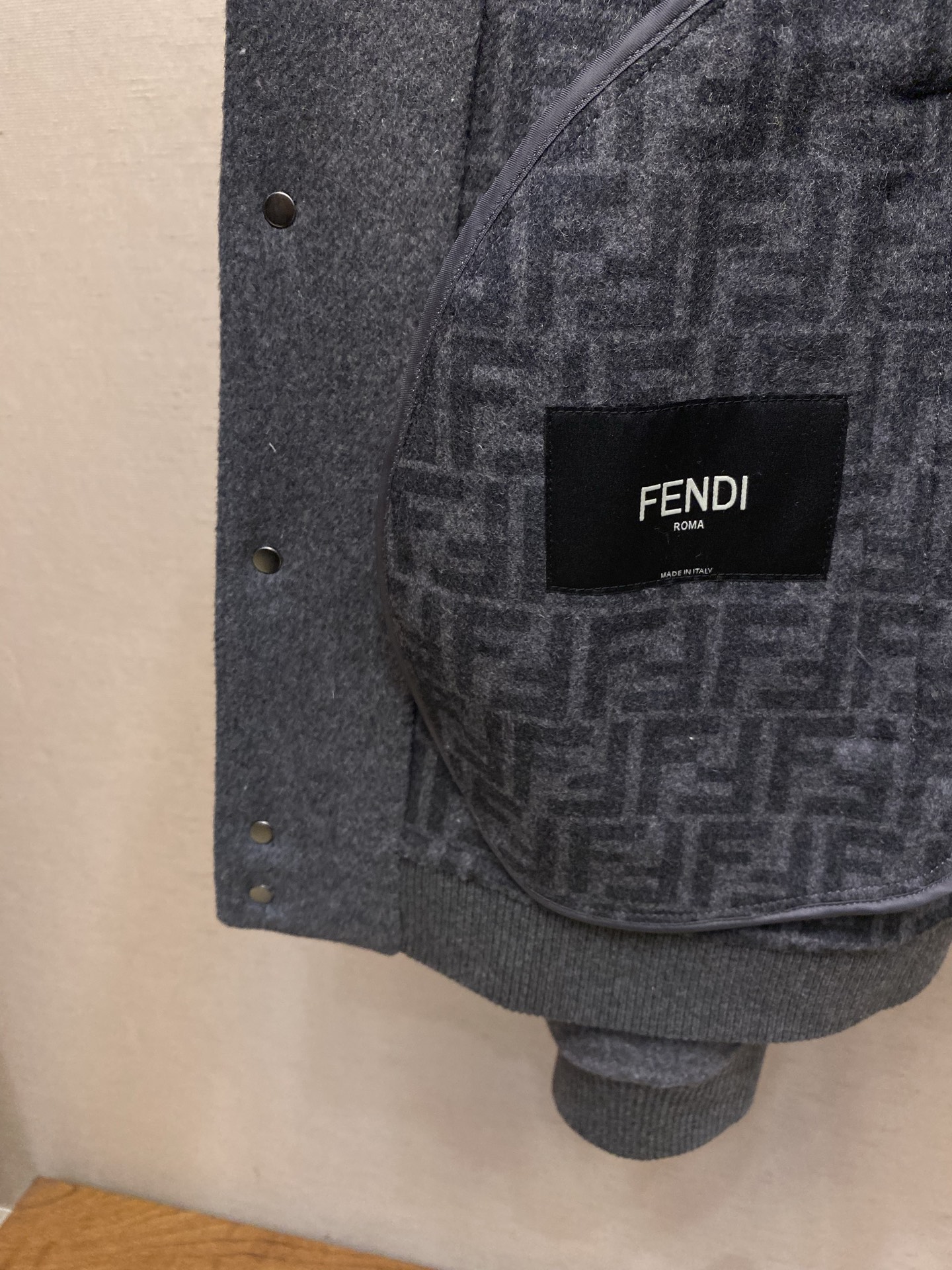 🌟🌟Fendi 翻领单排扣羊毛夹克外套 正品34000购入开发 定制560克70%羊毛混纺双F双面呢 定
