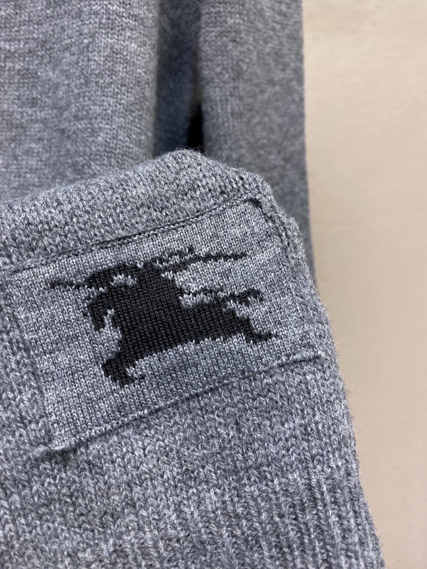 🌟🌟BBR 翻领肘部贴片羊绒开衫 正品11575购入 40支双股羊毛混纺毛料 采用进口织机（SOTO）5