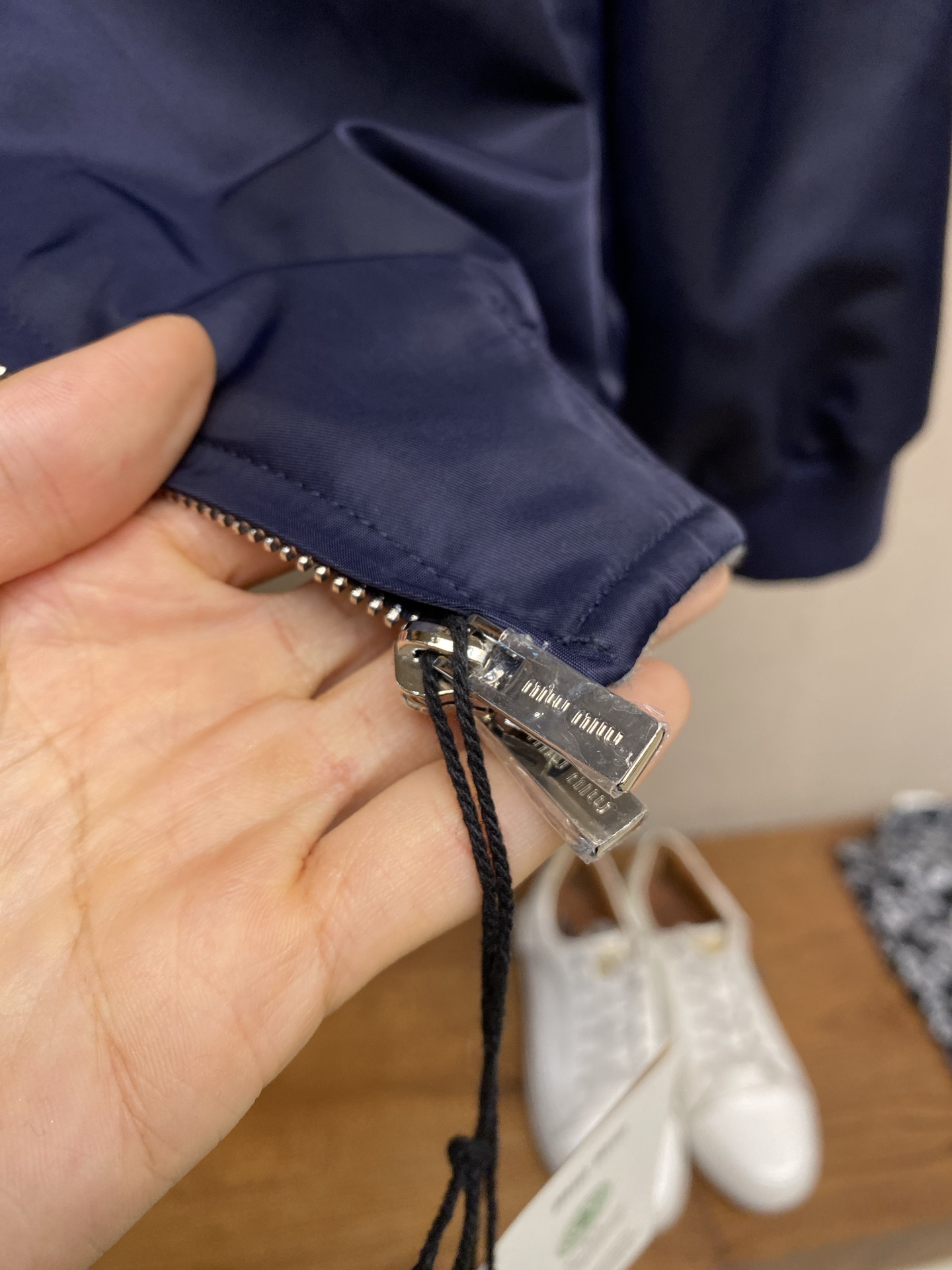 🌟🌟Miu Miu 双面穿科技面料和抓绒夹克外套正品28200购入开发 100%锦纶加厚斜纹面料 羊毛混