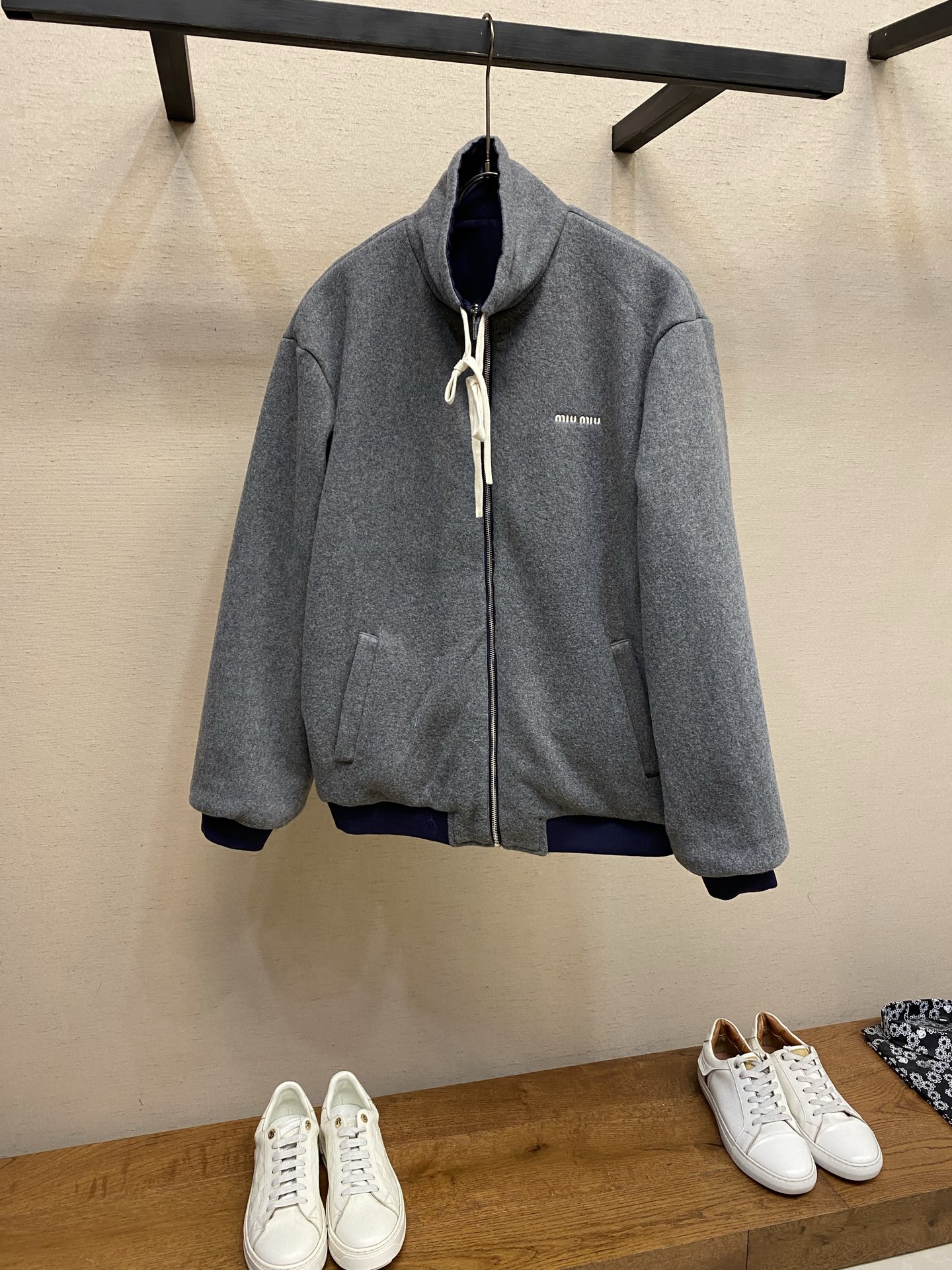 🌟🌟Miu Miu 双面穿科技面料和抓绒夹克外套正品28200购入开发 100%锦纶加厚斜纹面料 羊毛混