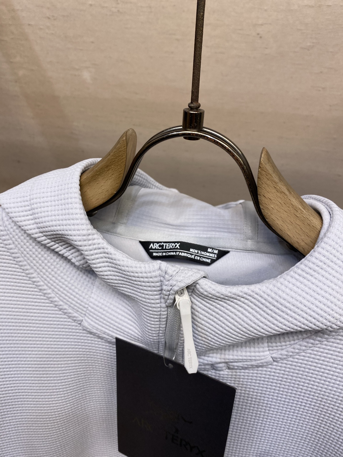 🌟🌟Arctery 鸟Olera 华夫格26FW刺绣logo保暖舒适简约连帽夹克外套。顶级刺绣。面料 辅