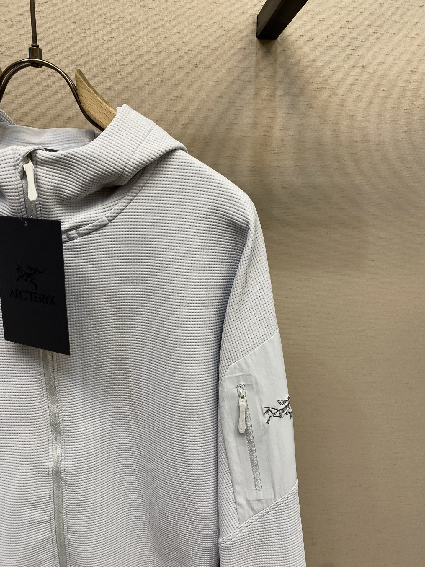 🌟🌟Arctery 鸟Olera 华夫格26FW刺绣logo保暖舒适简约连帽夹克外套。顶级刺绣。面料 辅