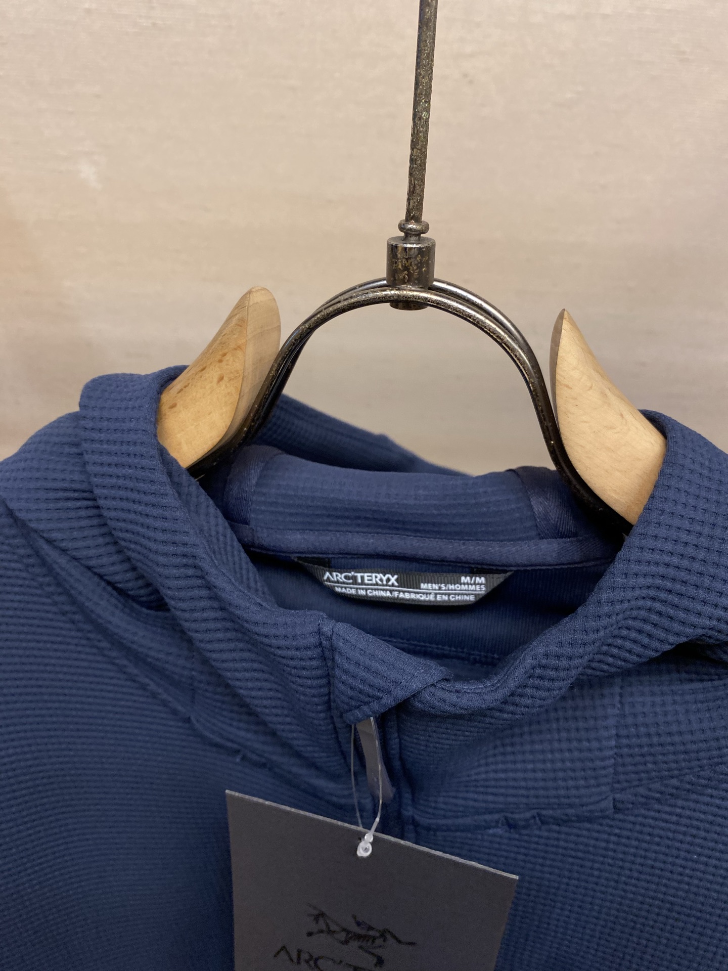 🌟🌟Arctery 鸟Olera 华夫格26FW刺绣logo保暖舒适简约连帽夹克外套。顶级刺绣。面料 辅