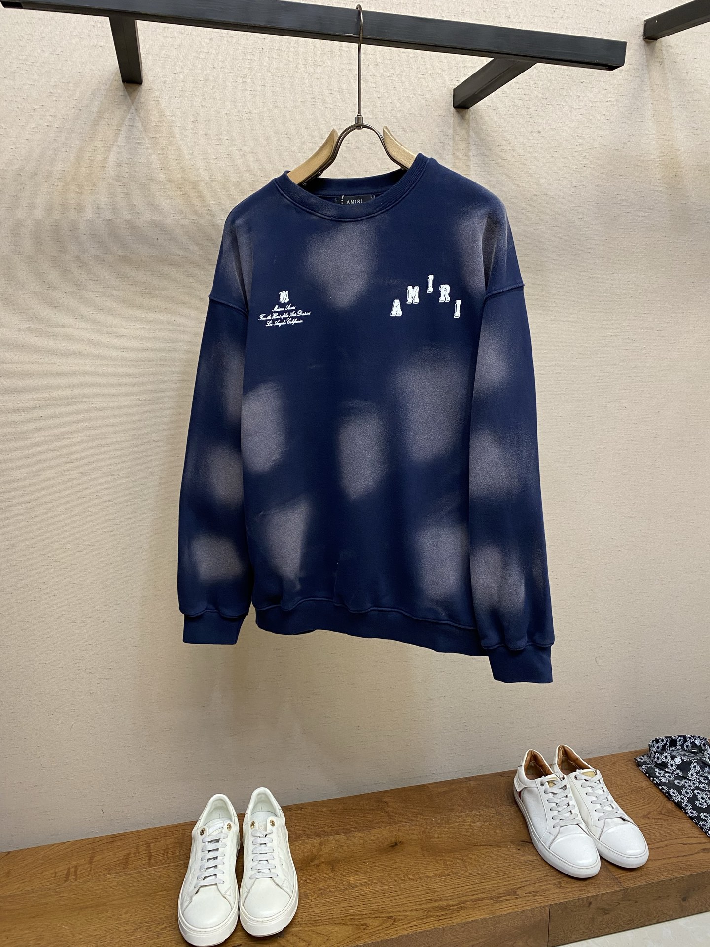 NO:684109,ANIRI new washed distressed pure cotton terry heavy round neck sweatshirt blue leather main logo same style for men and women sizes S-XL, hoodie, sweatshirts,19860909ANIRI 新款洗水做旧纯棉毛圈重磅圆领卫衣 蓝色 皮牌主标 男女同款 尺码S-XL,,hoodie,sweatshirts,,Men's clothing