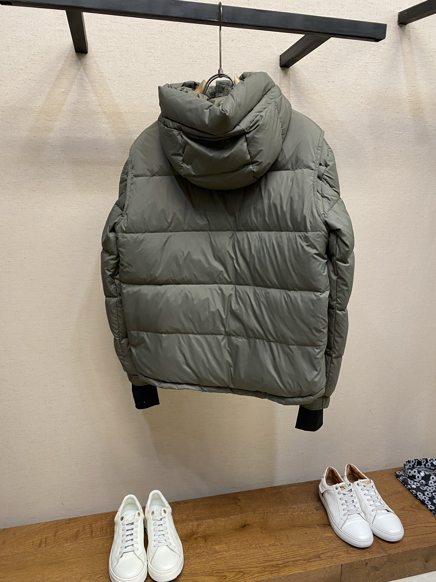 🌟🌟Moncler 秋冬新款羽绒服外套 高端定制 内填充顶级国标纯正90白鸭绒 品质经得起任何形式检验，