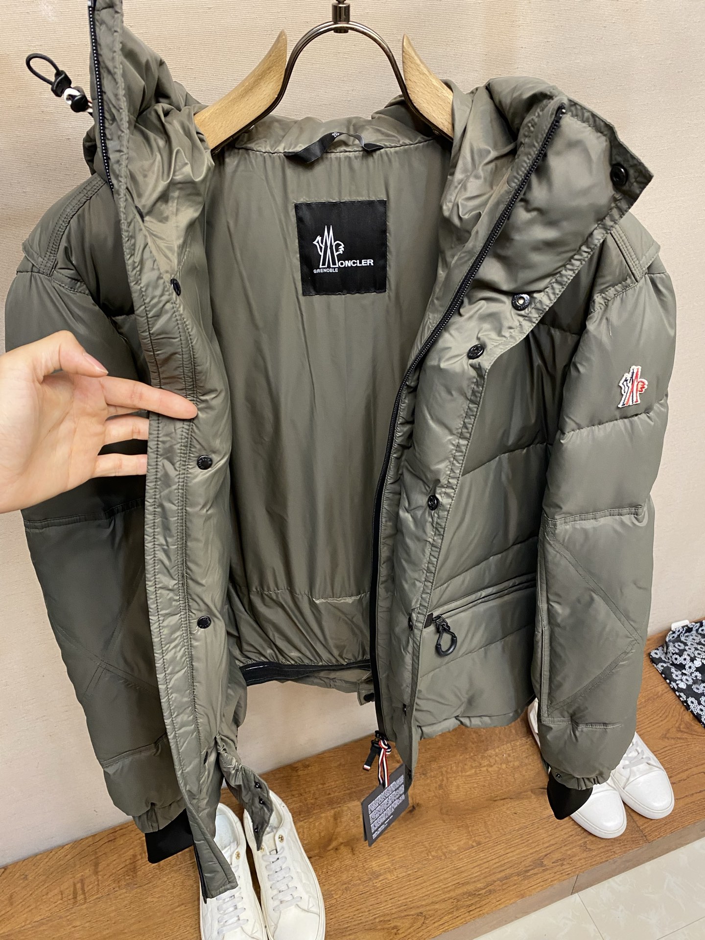 🌟🌟Moncler 秋冬新款羽绒服外套 高端定制 内填充顶级国标纯正90白鸭绒 品质经得起任何形式检验，