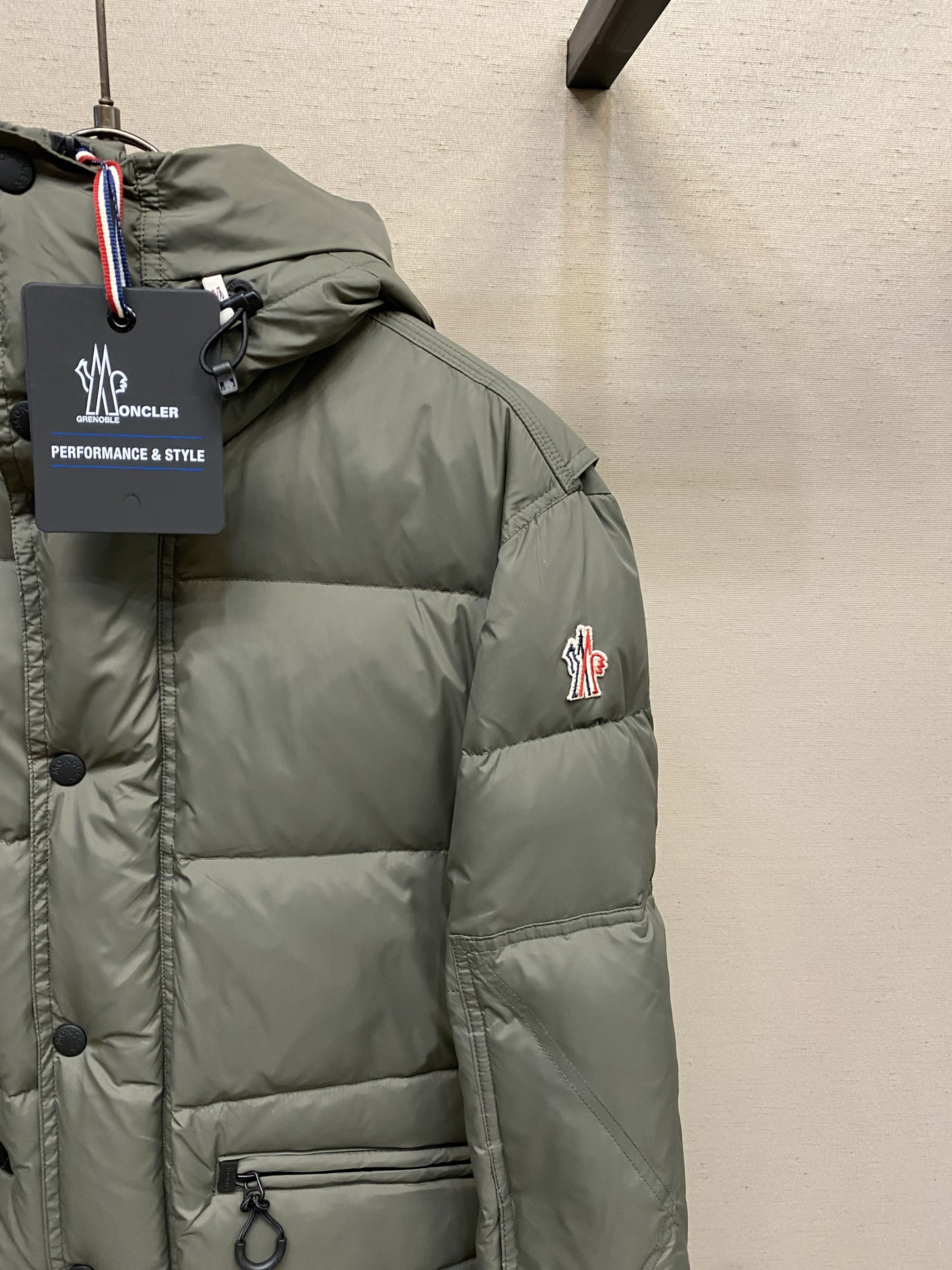 🌟🌟Moncler 秋冬新款羽绒服外套 高端定制 内填充顶级国标纯正90白鸭绒 品质经得起任何形式检验，