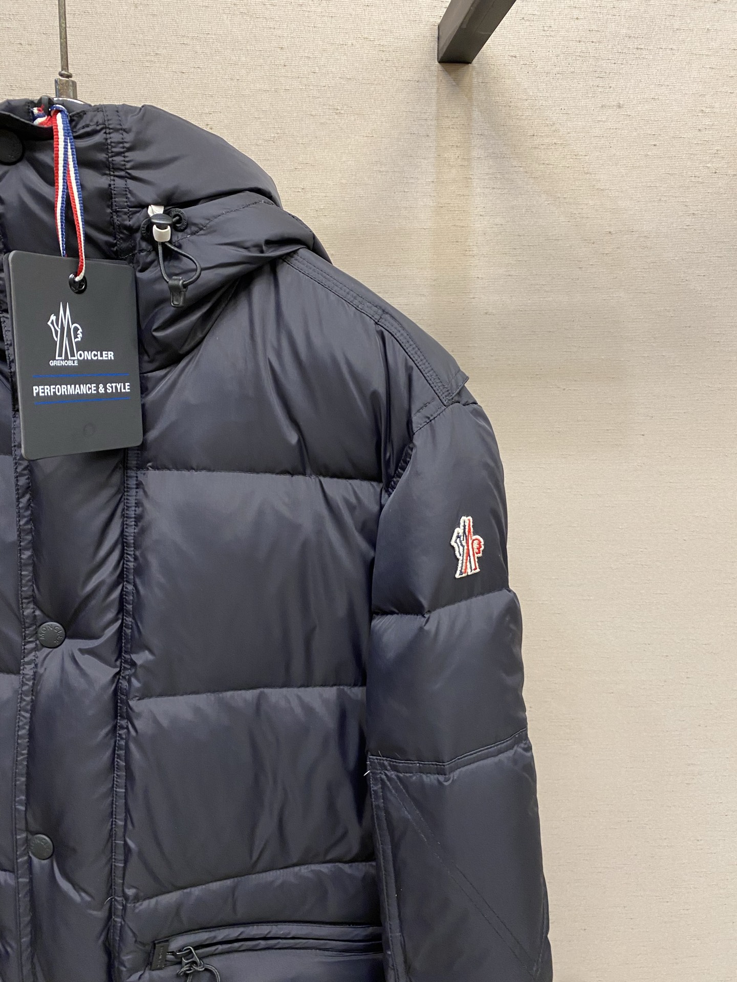 🌟🌟Moncler 秋冬新款羽绒服外套 高端定制 内填充顶级国标纯正90白鸭绒 品质经得起任何形式检验，