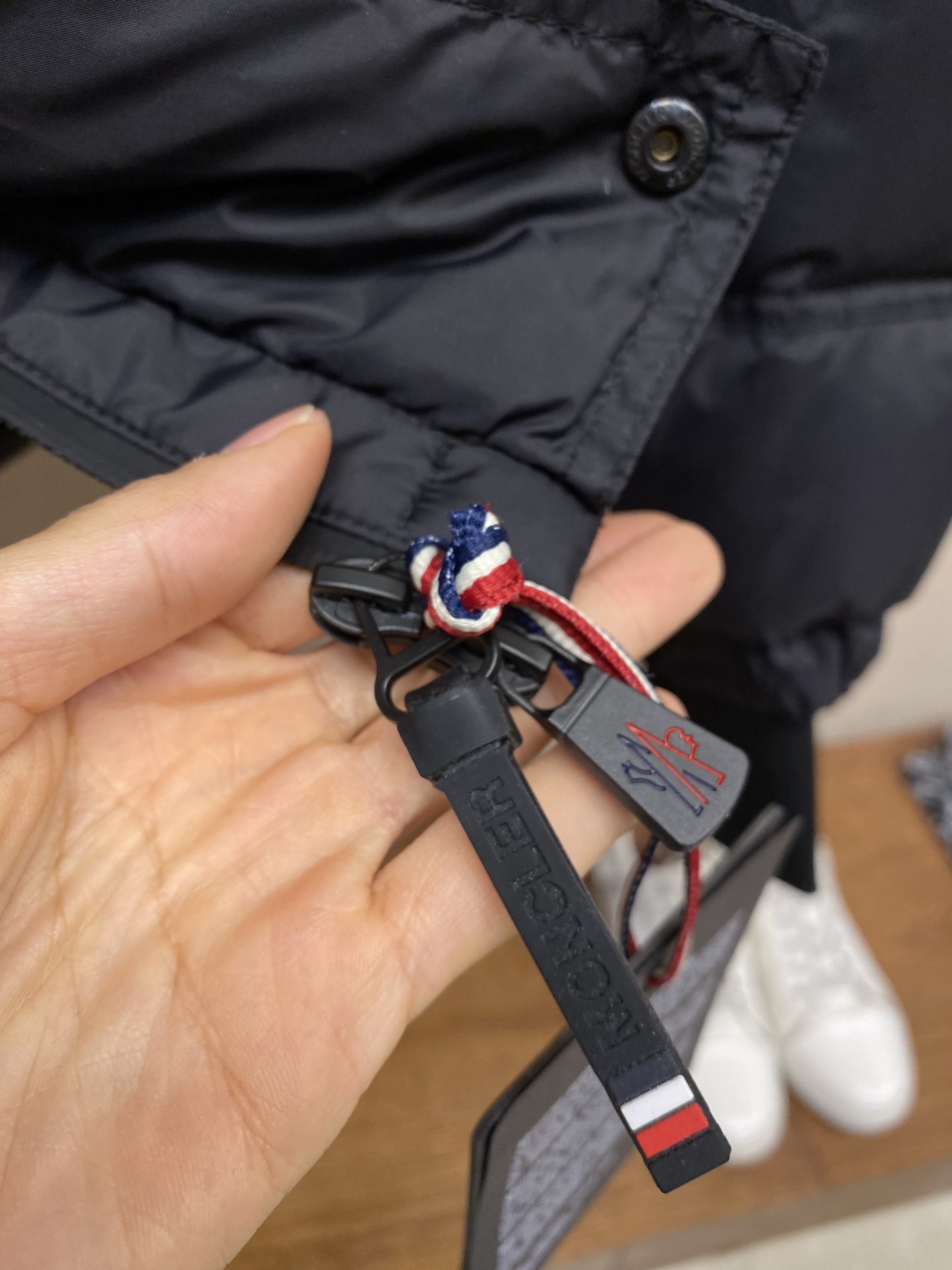 🌟🌟Moncler 秋冬新款羽绒服外套 高端定制 内填充顶级国标纯正90白鸭绒 品质经得起任何形式检验，