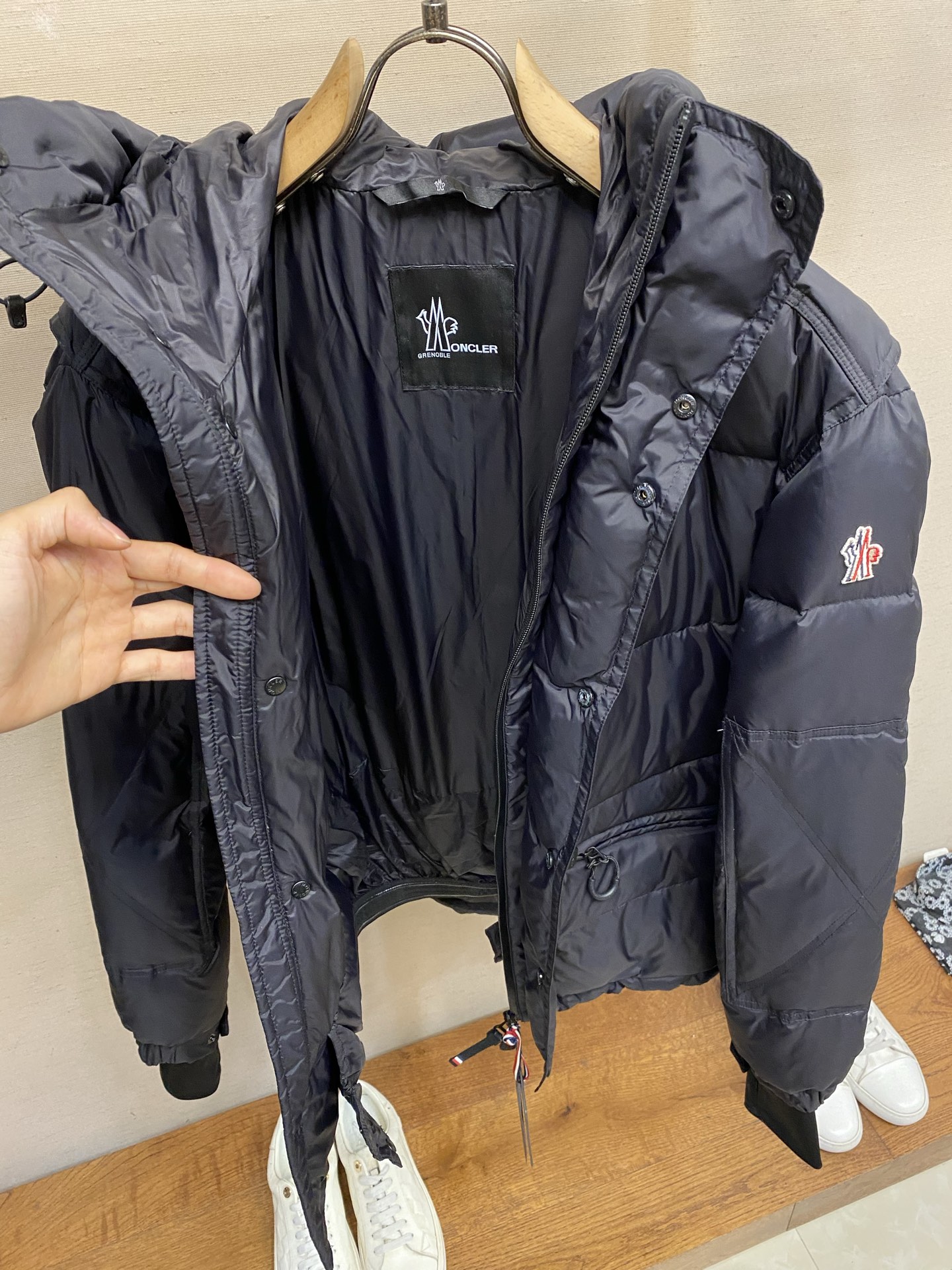 🌟🌟Moncler 秋冬新款羽绒服外套 高端定制 内填充顶级国标纯正90白鸭绒 品质经得起任何形式检验，