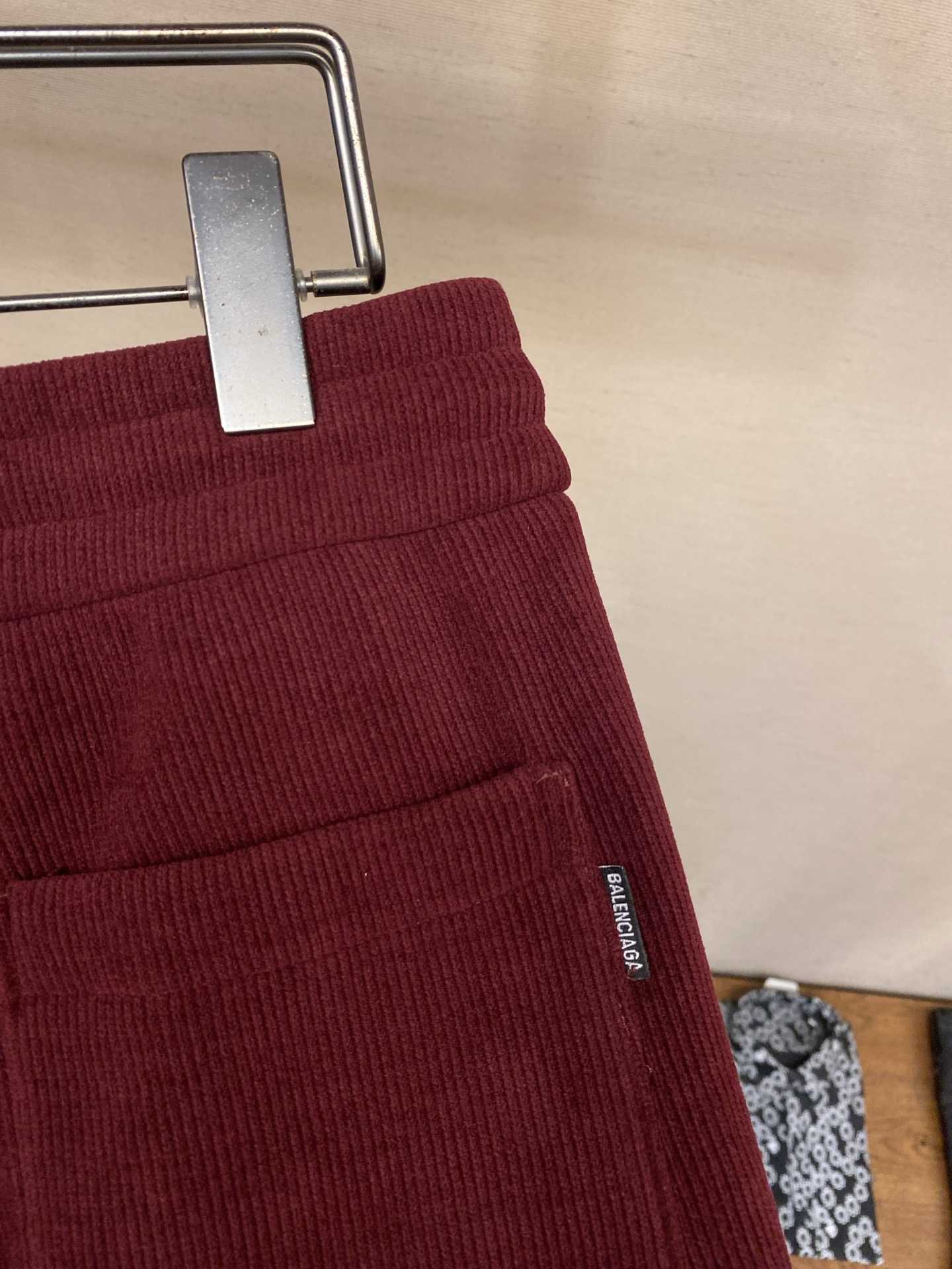 🌟🌟Balenciaga 男士休闲裤👍 最新款上身版型无敌正！绝对可以闭眼收的一款此款裤子非常百搭，弹力