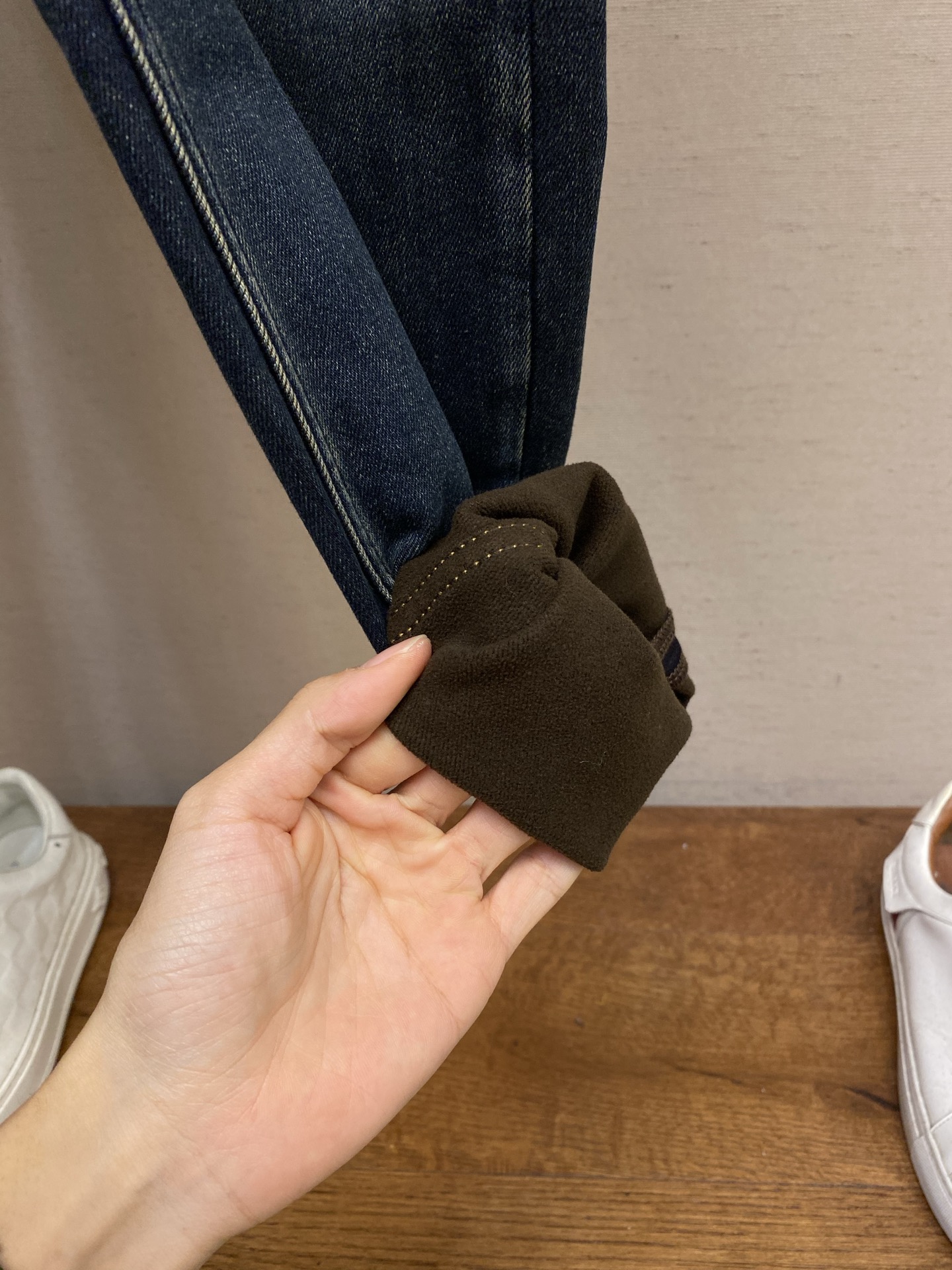 🌟🌟BBR 2025ss好穿不挑身材在搭配上没有太多的限制 随意简洁的衬托其他单品，来展现自己的风格姿态