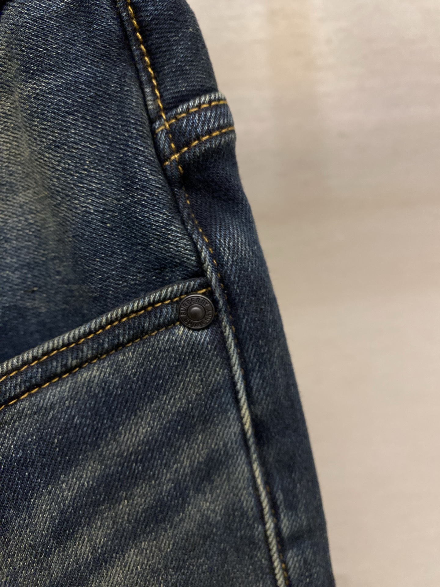 🌟🌟BBR 2025ss好穿不挑身材在搭配上没有太多的限制 随意简洁的衬托其他单品，来展现自己的风格姿态