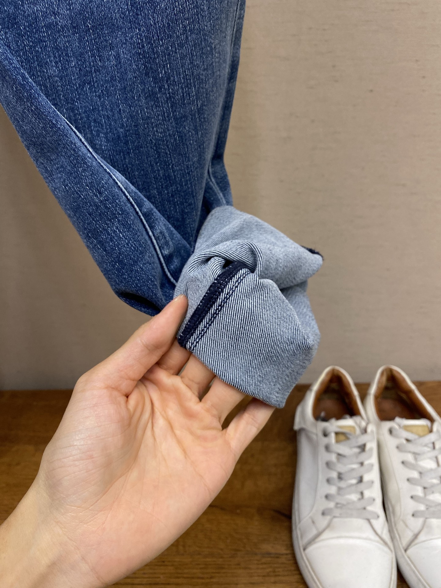 🌟🌟Kiton 2025ss好穿不挑身材在搭配上没有太多的限制 随意简洁的衬托其他单品，来展现自己的风格