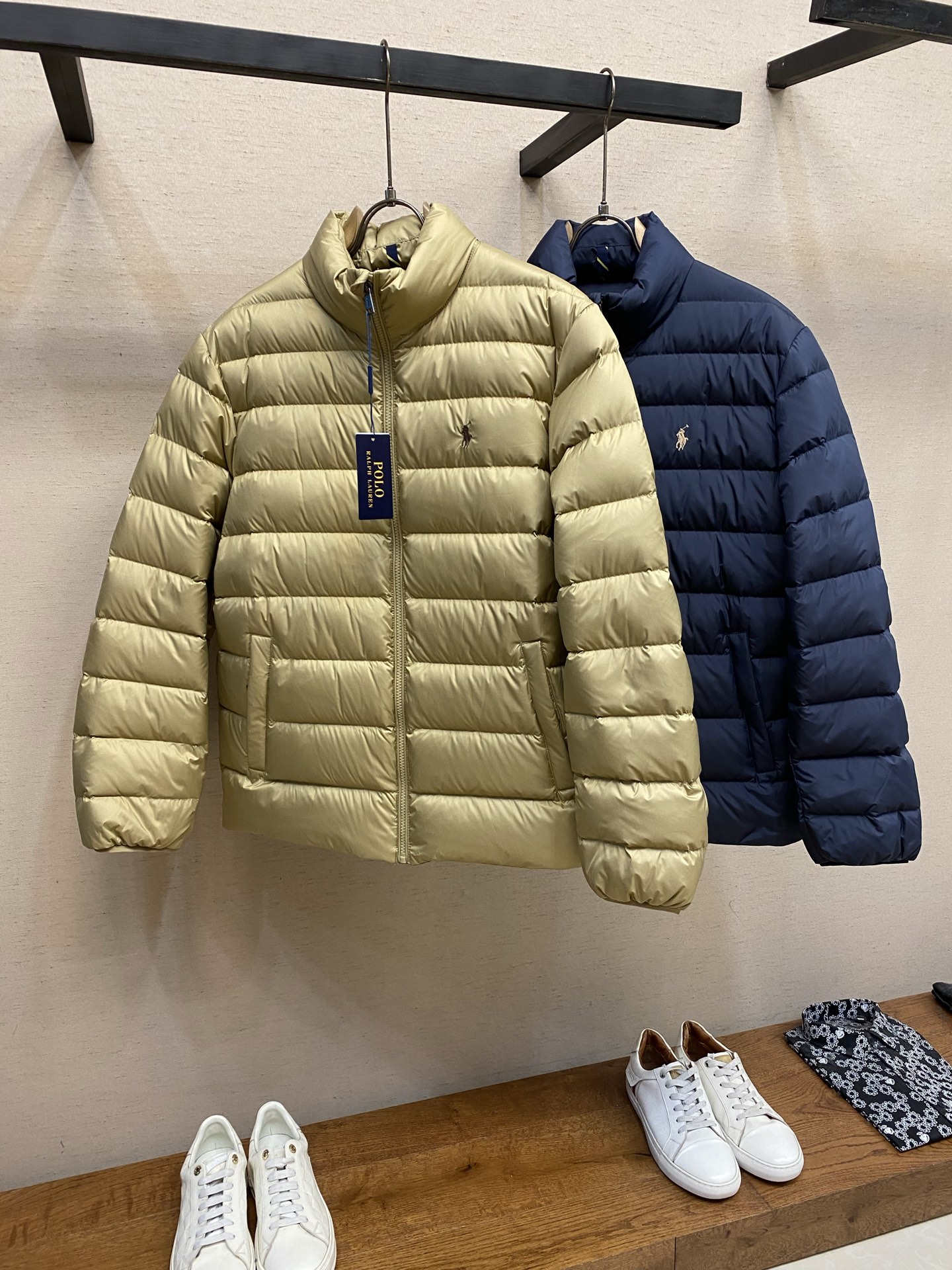 🌟🌟 RalP🆕h Lauren拉夫劳伦轻便羽绒服尼龙面料具有良好的防风防水性能，能有效阻挡外界风雨侵入