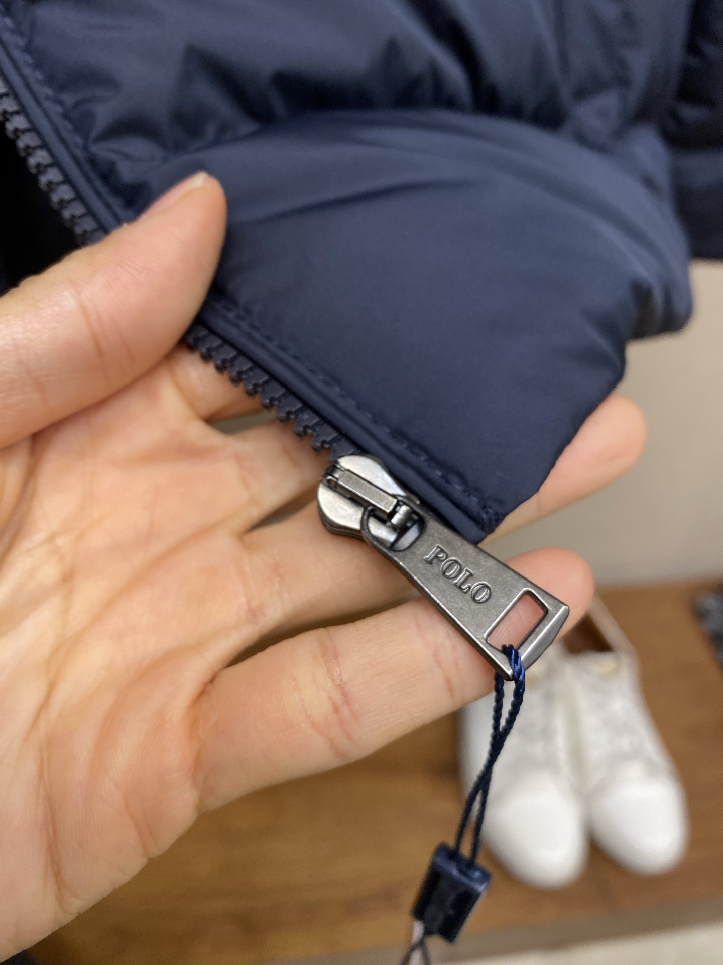 🌟🌟 RalP🆕h Lauren拉夫劳伦轻便羽绒服尼龙面料具有良好的防风防水性能，能有效阻挡外界风雨侵入