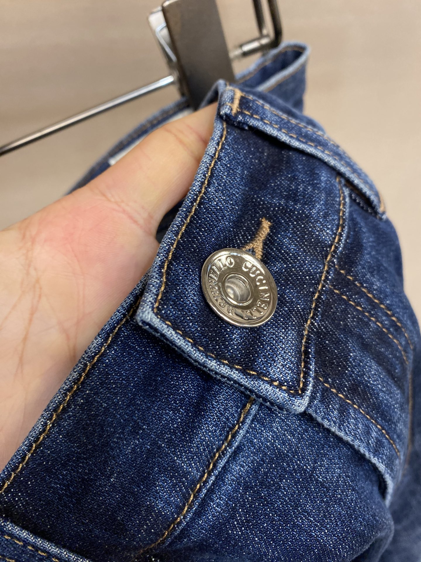 🌟🌟BC 2025ss好穿不挑身材在搭配上没有太多的限制 随意简洁的衬托其他单品，来展现自己的风格姿态～