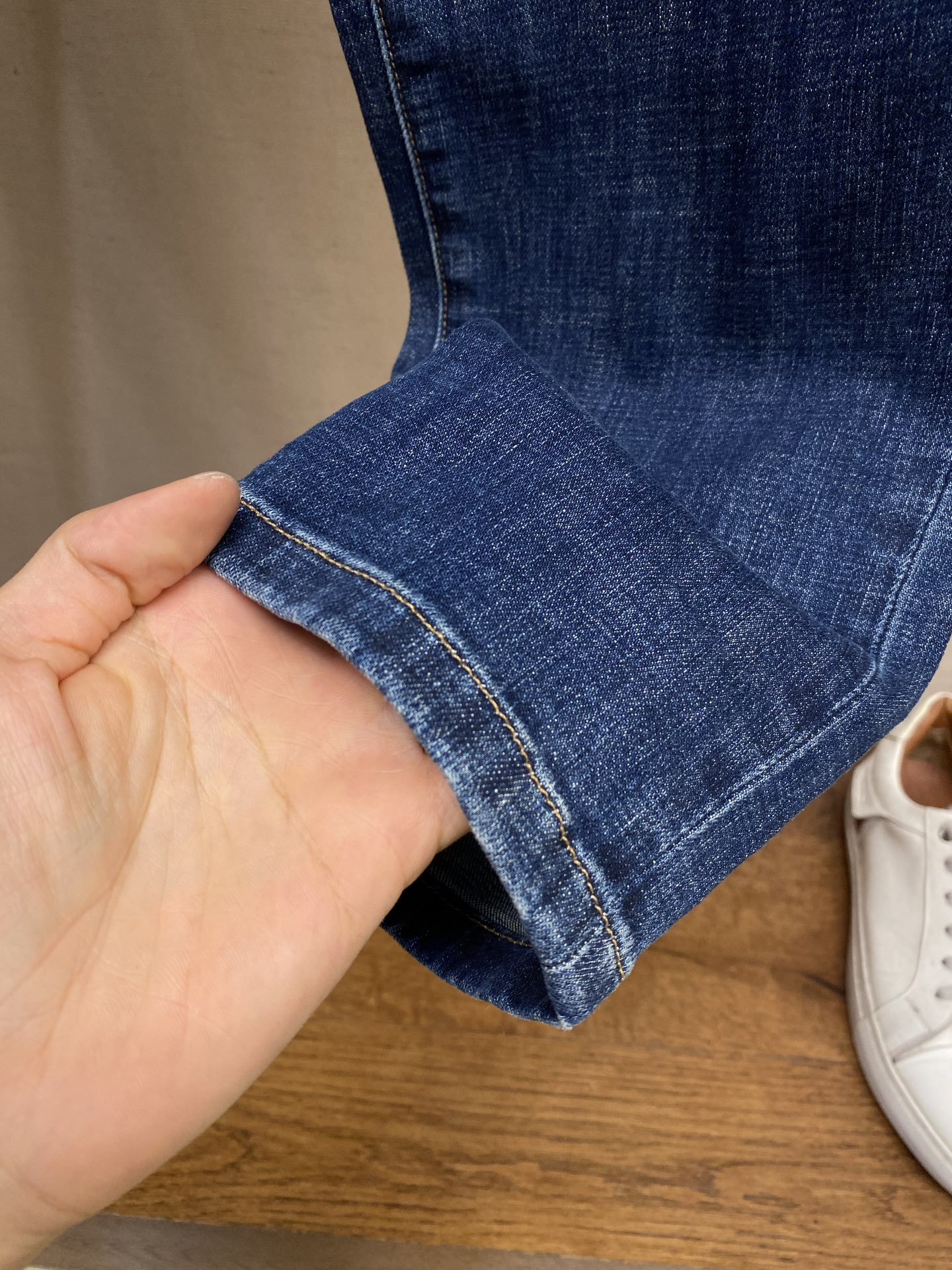 🌟🌟BC 2025ss好穿不挑身材在搭配上没有太多的限制 随意简洁的衬托其他单品，来展现自己的风格姿态～