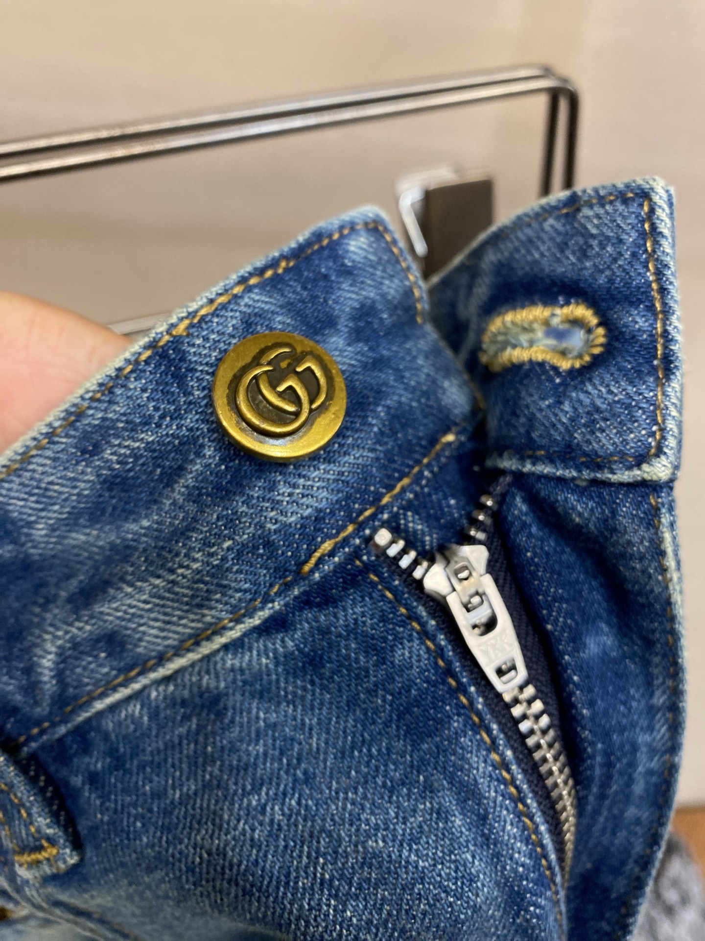 🌟🌟Gucci 2025ss好穿不挑身材在搭配上没有太多的限制 随意简洁的衬托其他单品，来展现自己的风格