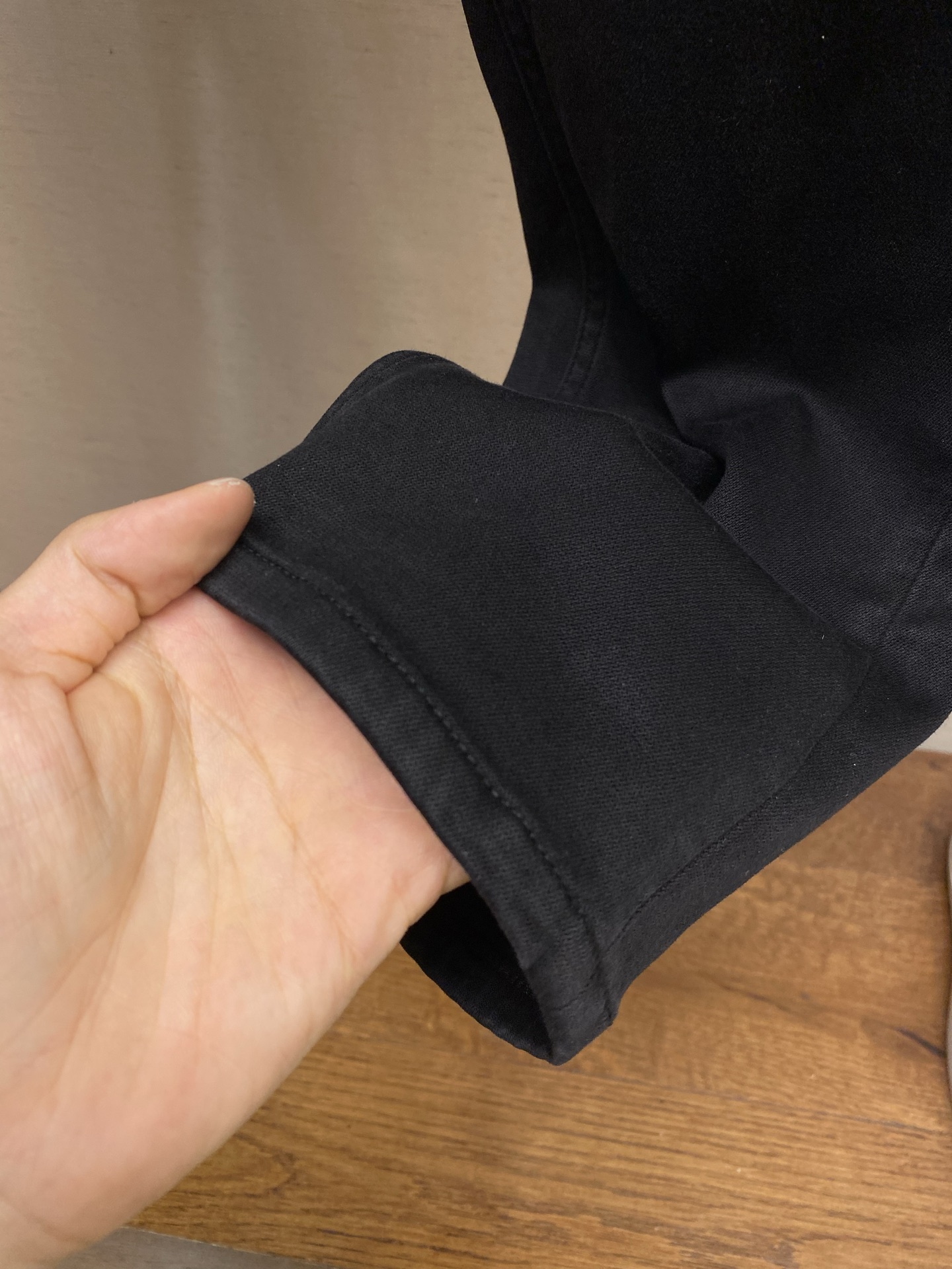 🌟🌟BC 2025ss好穿不挑身材在搭配上没有太多的限制 随意简洁的衬托其他单品，来展现自己的风格姿态～