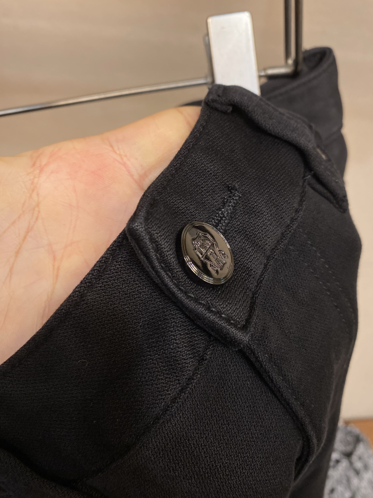 🌟🌟BC 2025ss好穿不挑身材在搭配上没有太多的限制 随意简洁的衬托其他单品，来展现自己的风格姿态～