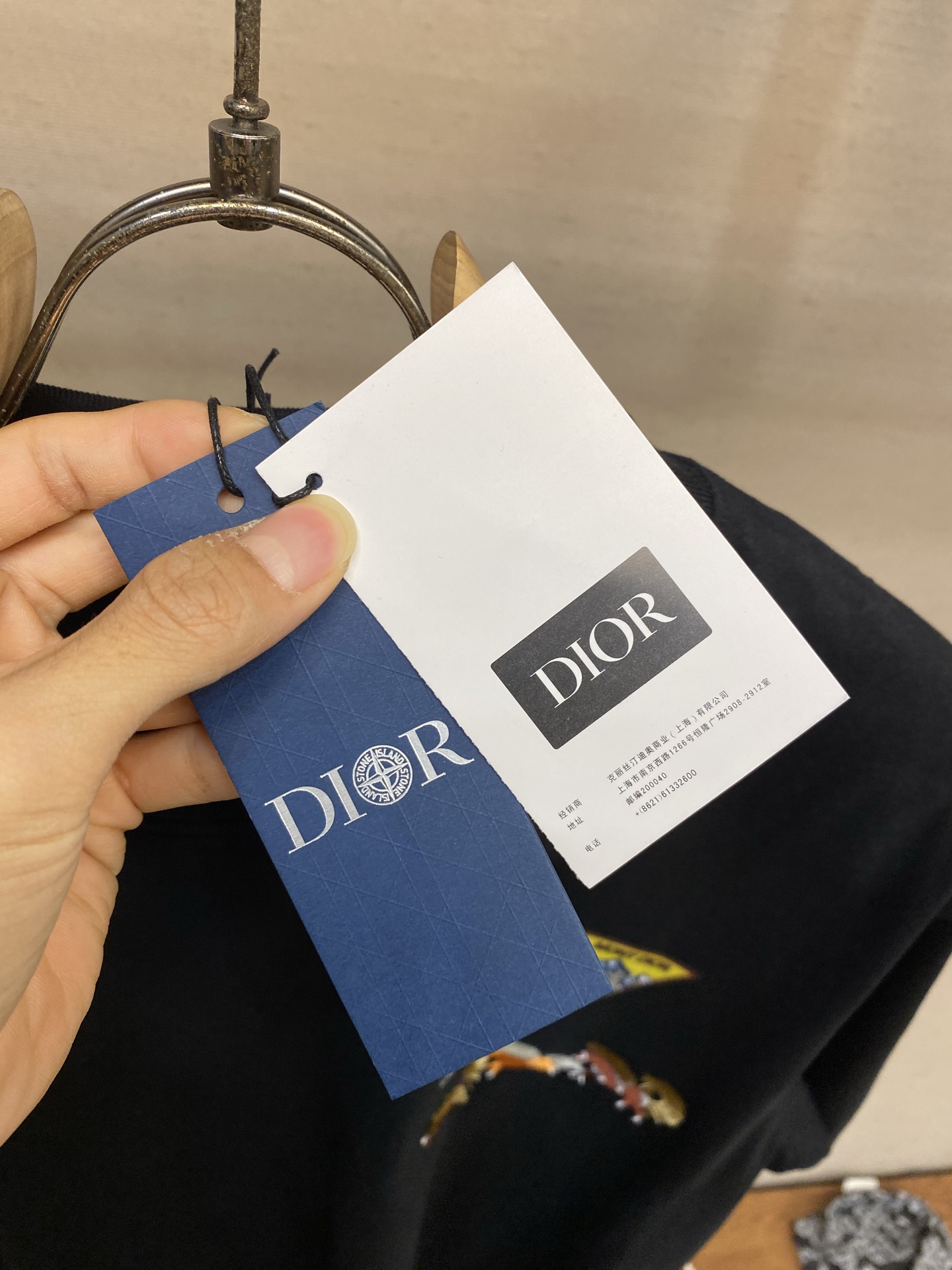 🌟🌟Dior 2026新品短袖T恤 100％全棉300g面料，柔软亲肤，挺阔有垂坠感。四线密边做工精细，