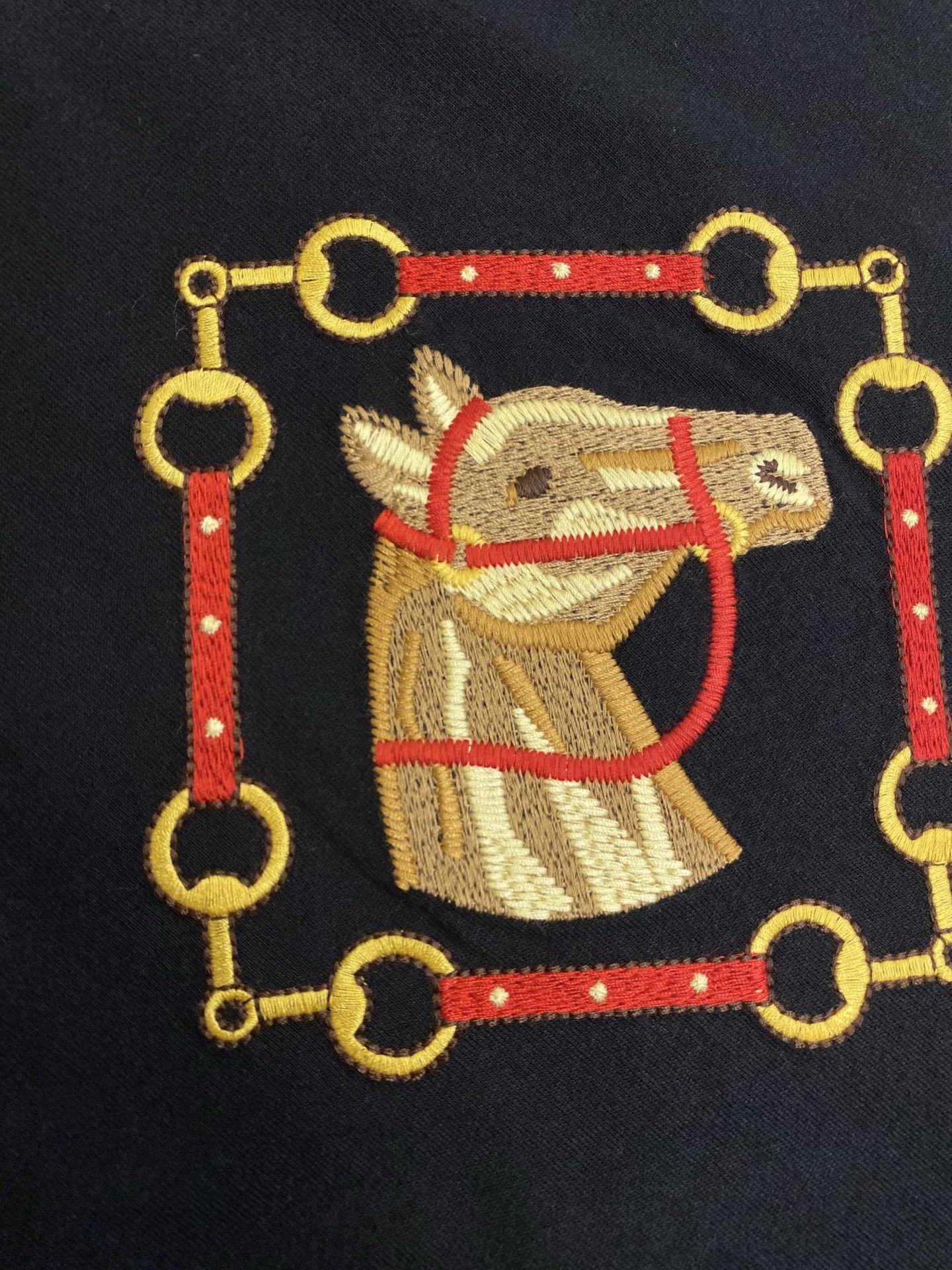 🌟🌟Gucci 2026新品短袖T恤 100％全棉300g面料，柔软亲肤，挺阔有垂坠感。四线密边做工精细