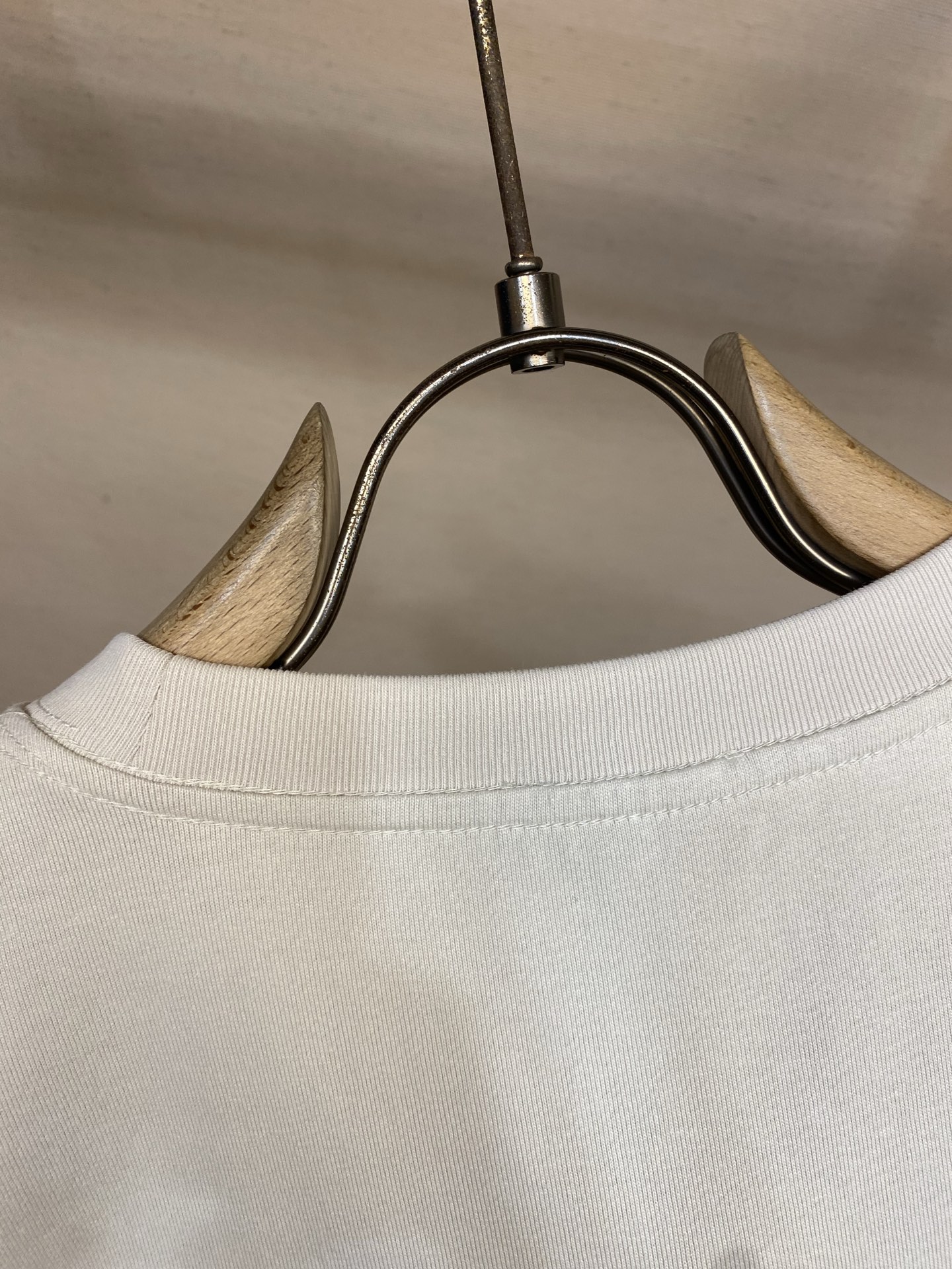 🌟🌟BBR 2026新品短袖T恤 常规版型，300g洗水棉，36支双纱平稳，紧密挺厚手感。四线密边，双线