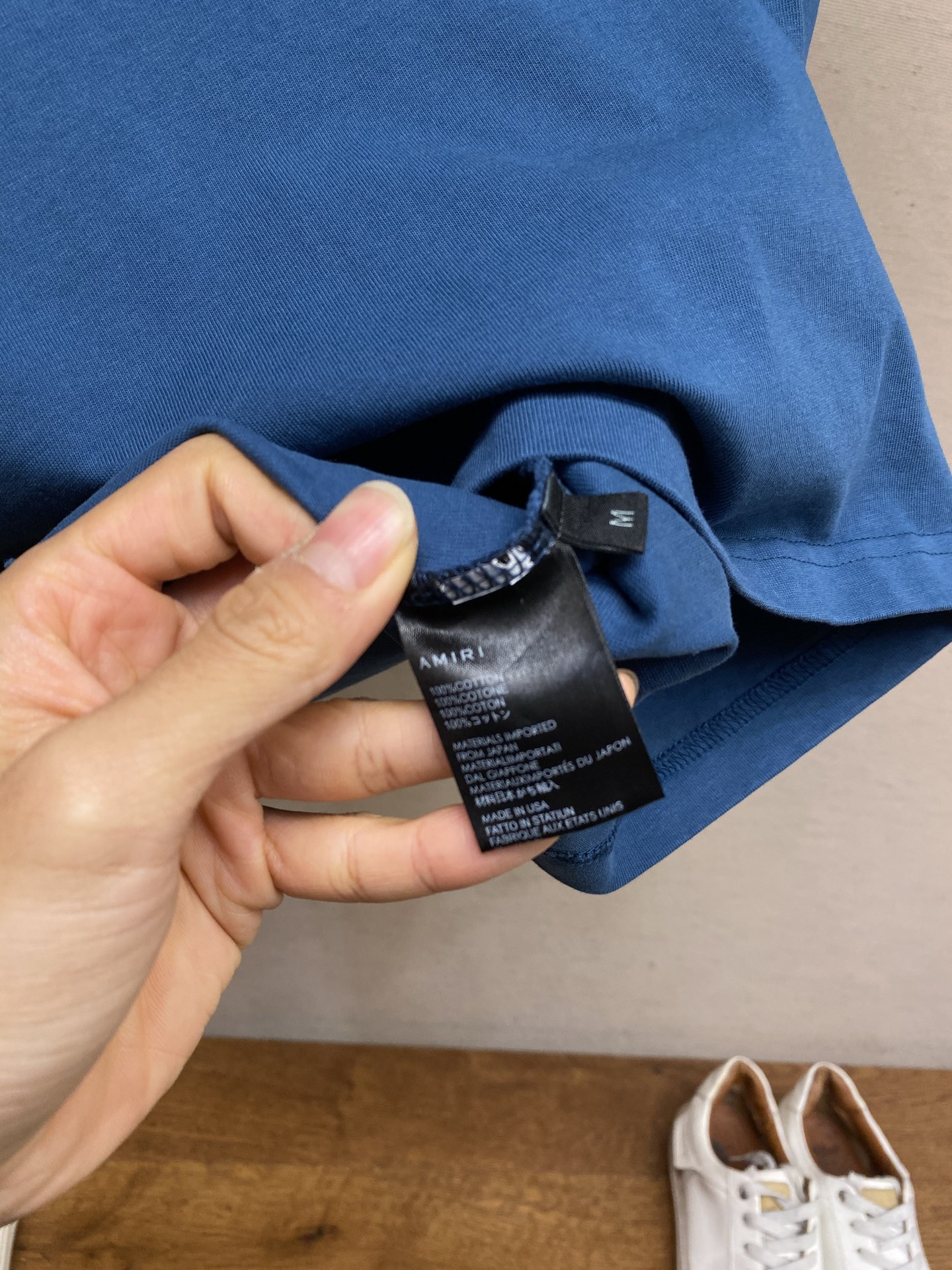 🌟🌟AMIRI 经典刺绣圆领短袖T恤 纯棉材质，穿着舒适透气，夏天必备!胸前字母刺绣 潮流感满满，辨识度