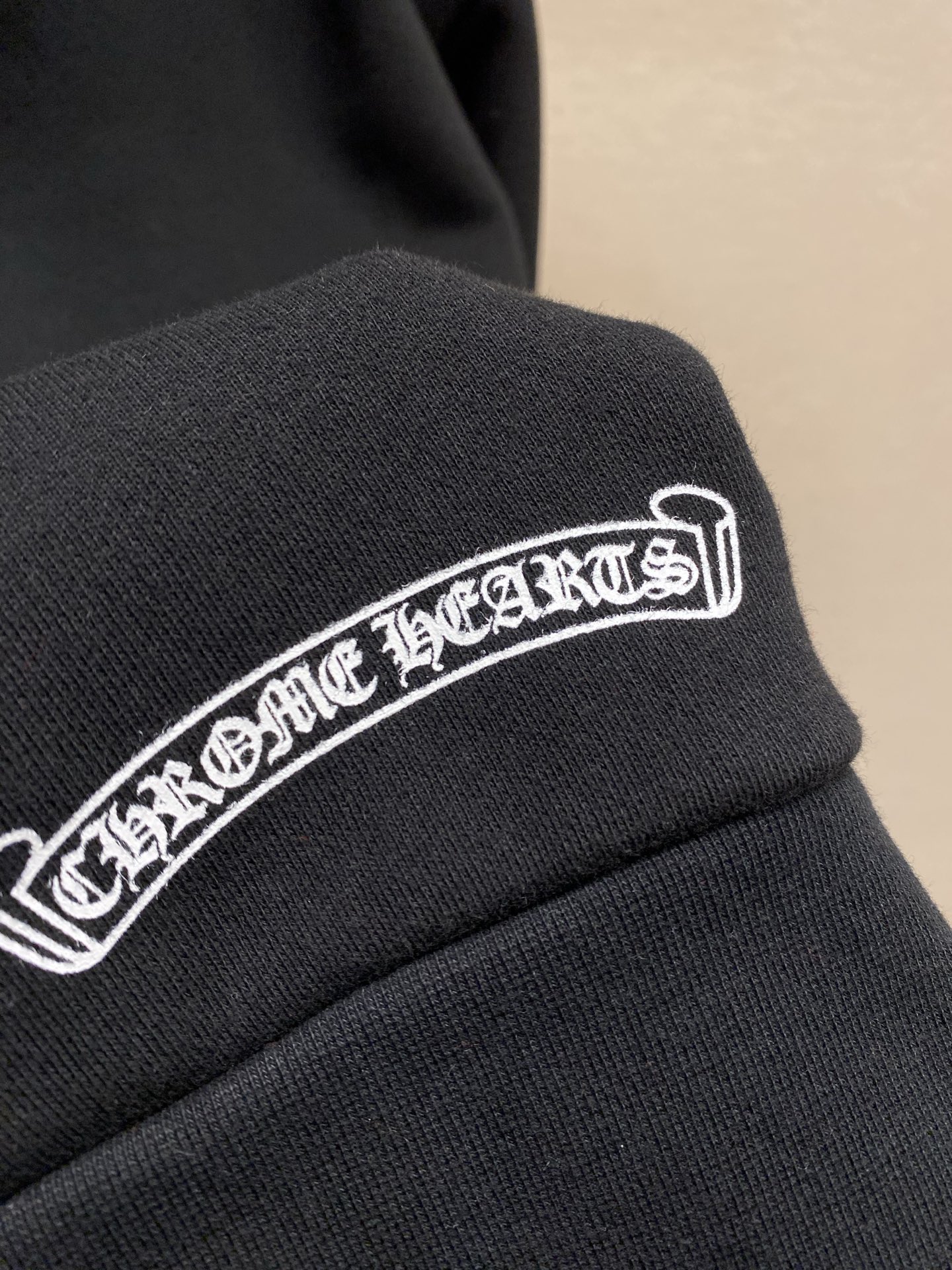 🌟🌟CH 克罗心 秋冬新款连帽休闲加绒宽松卫衣 logo贴布印花工艺 柔软薄绒细腻上身舒适 定做五金饰 