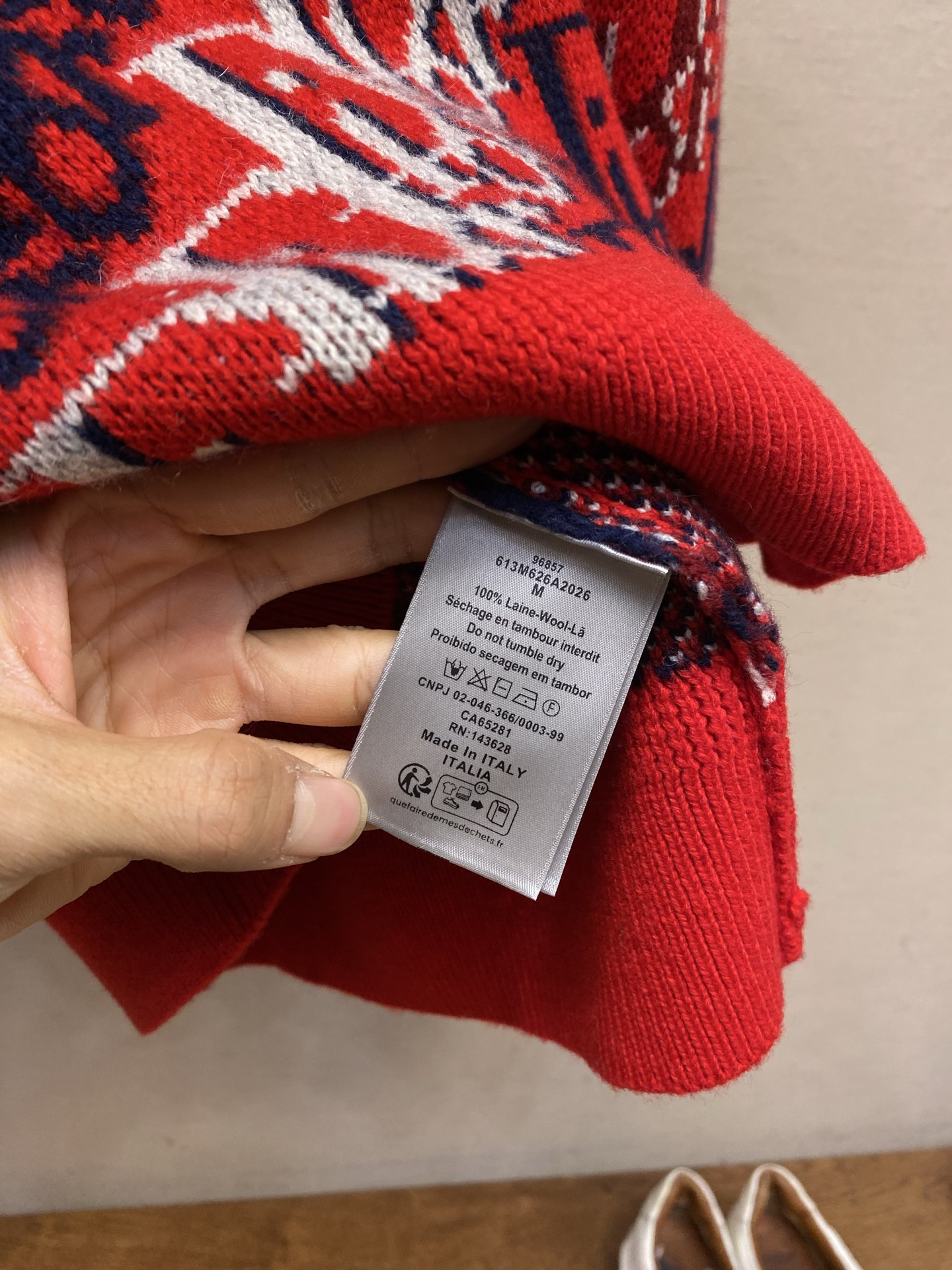 🌟🌟Dior 25fw新款针织衫红色绵羊毛提花面料 Oblique 印花 这款针织衫突显 Dio 经典的