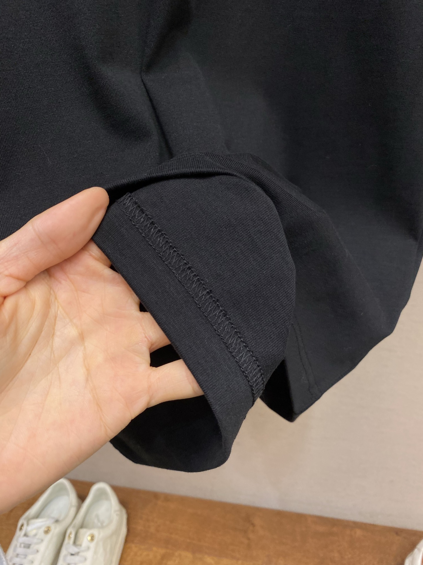 🌟🌟Dior CD刺绣圆领短袖T恤，采用高品质纯棉，柔软透气，夏天穿超舒服!胸前CD