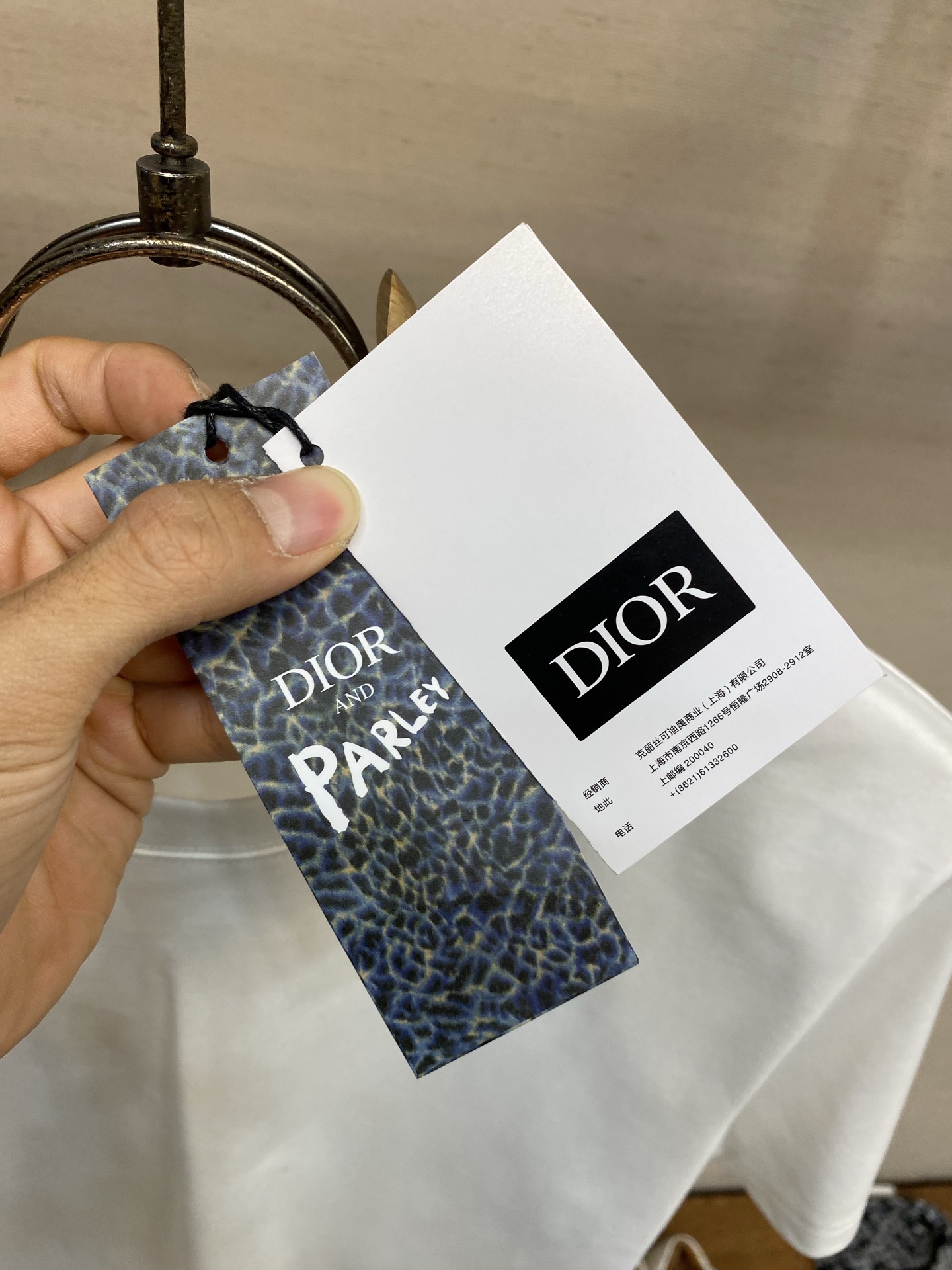 🌟🌟Dior CD刺绣圆领短袖T恤，采用高品质纯棉，柔软透气，夏天穿超舒服!胸前CD