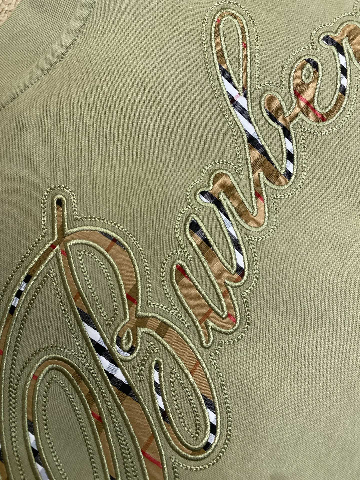 🌟🌟BBR Burberry男士短袖T恤， 柔软透气，夏天穿超舒服!背部草书Logo+格纹刺绣，细节满分