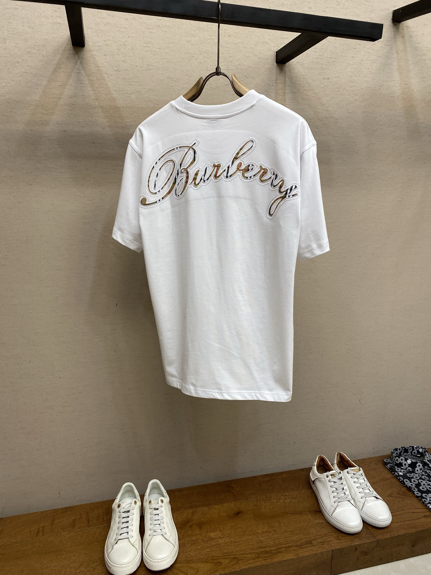 🌟🌟BBR Burberry男士短袖T恤， 柔软透气，夏天穿超舒服!背部草书Logo+格纹刺绣，细节满分