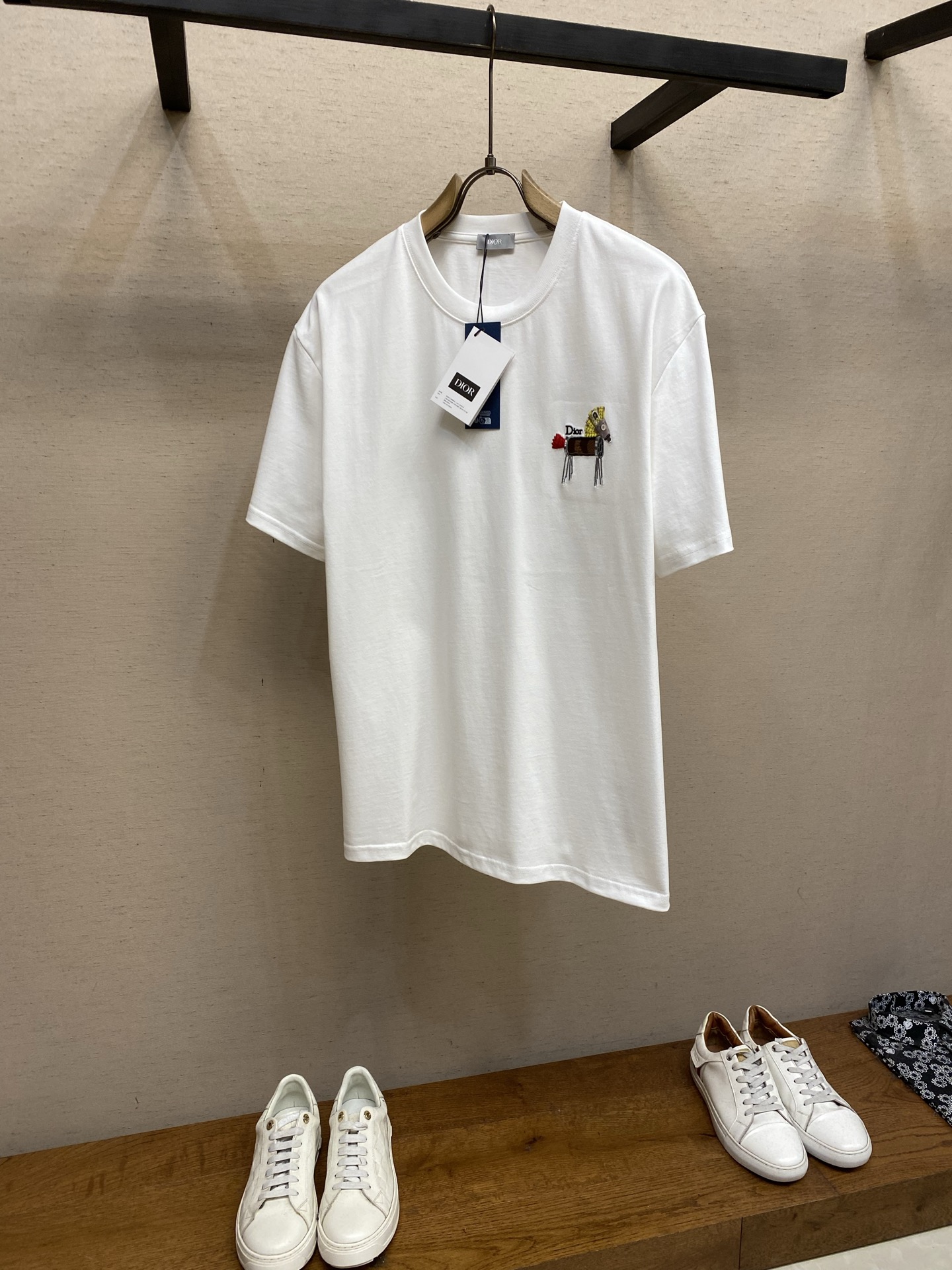 디올 로고 프린트 코튼 반팔 티셔츠 남녀공용 1242 Dior T Shirt