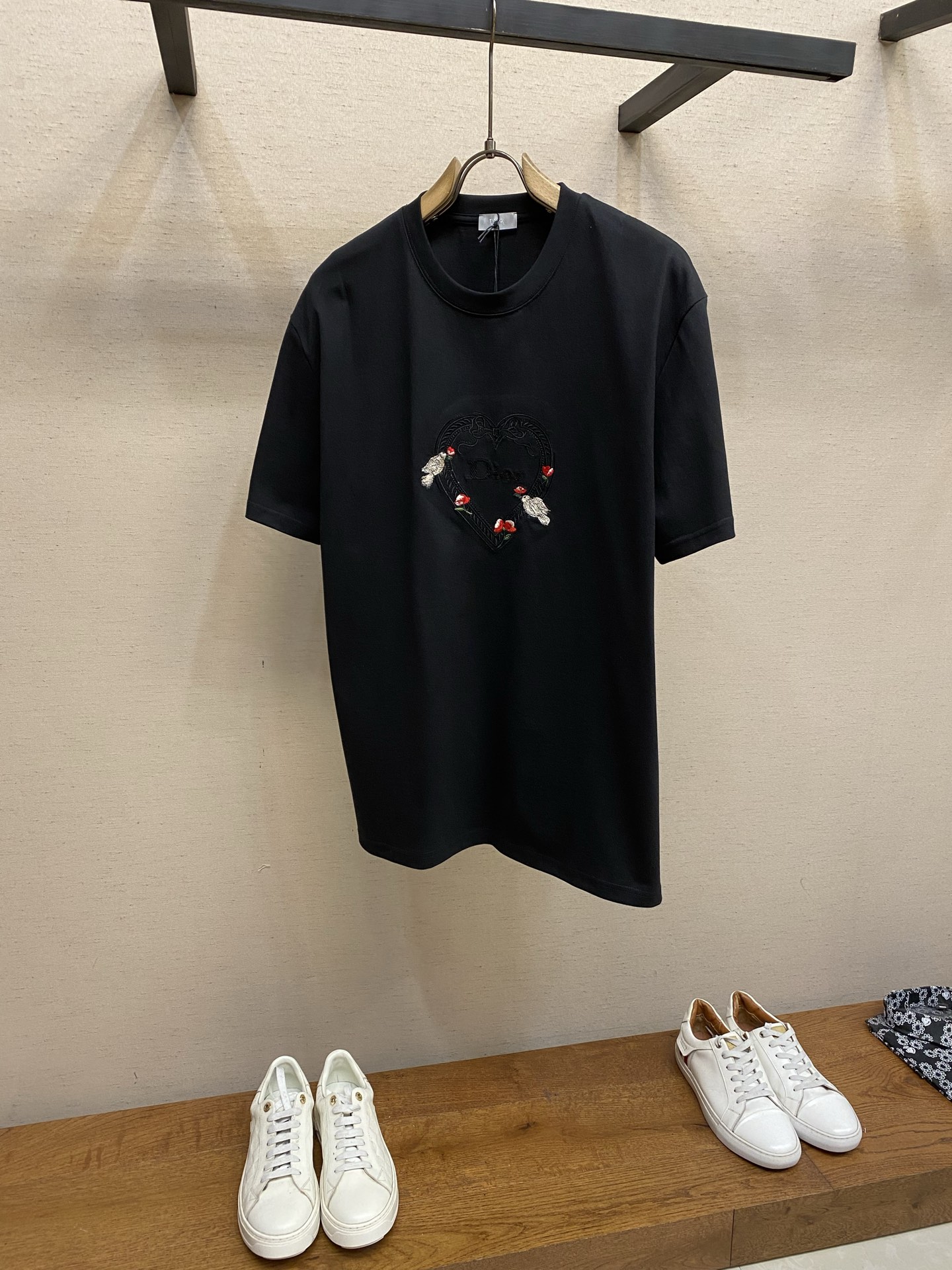 디올 로고 자수 코튼 반팔 티셔츠 남녀공용 1525 Dior T Shirt