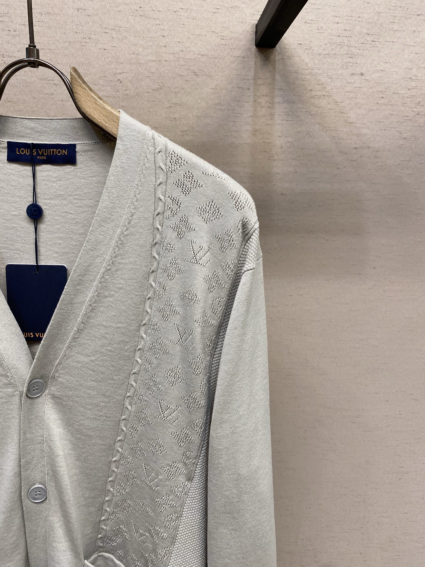 🌟🌟 1V/路易 SS26 Monogram镂空提花拼接针织毛衣开衫尺码：S-XLS：衣长66 胸围10