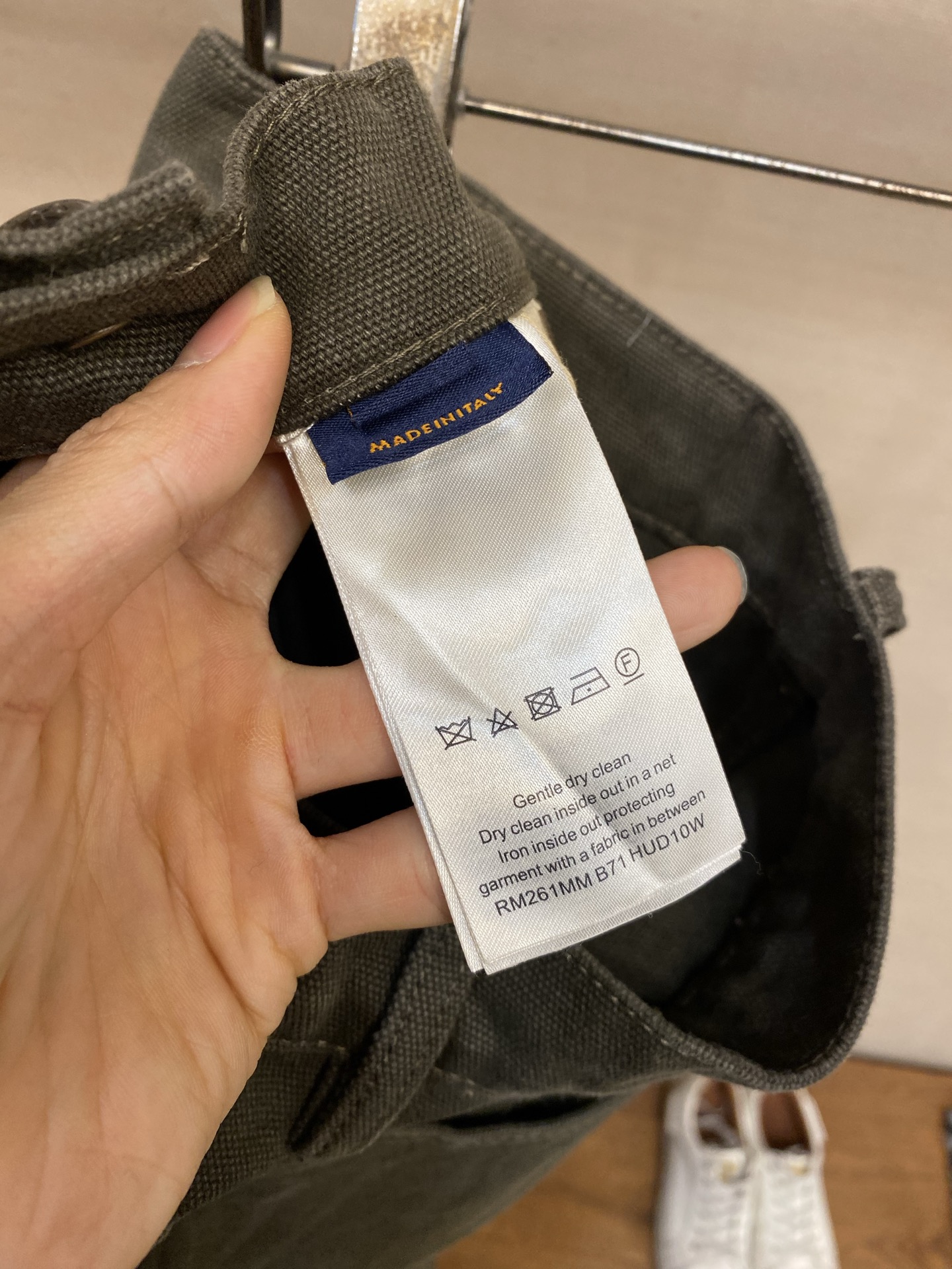 🌟🌟 1V/路易 FW25 monogram蜡面翻边满印帆布牛仔裤尺码：30，32，34，36