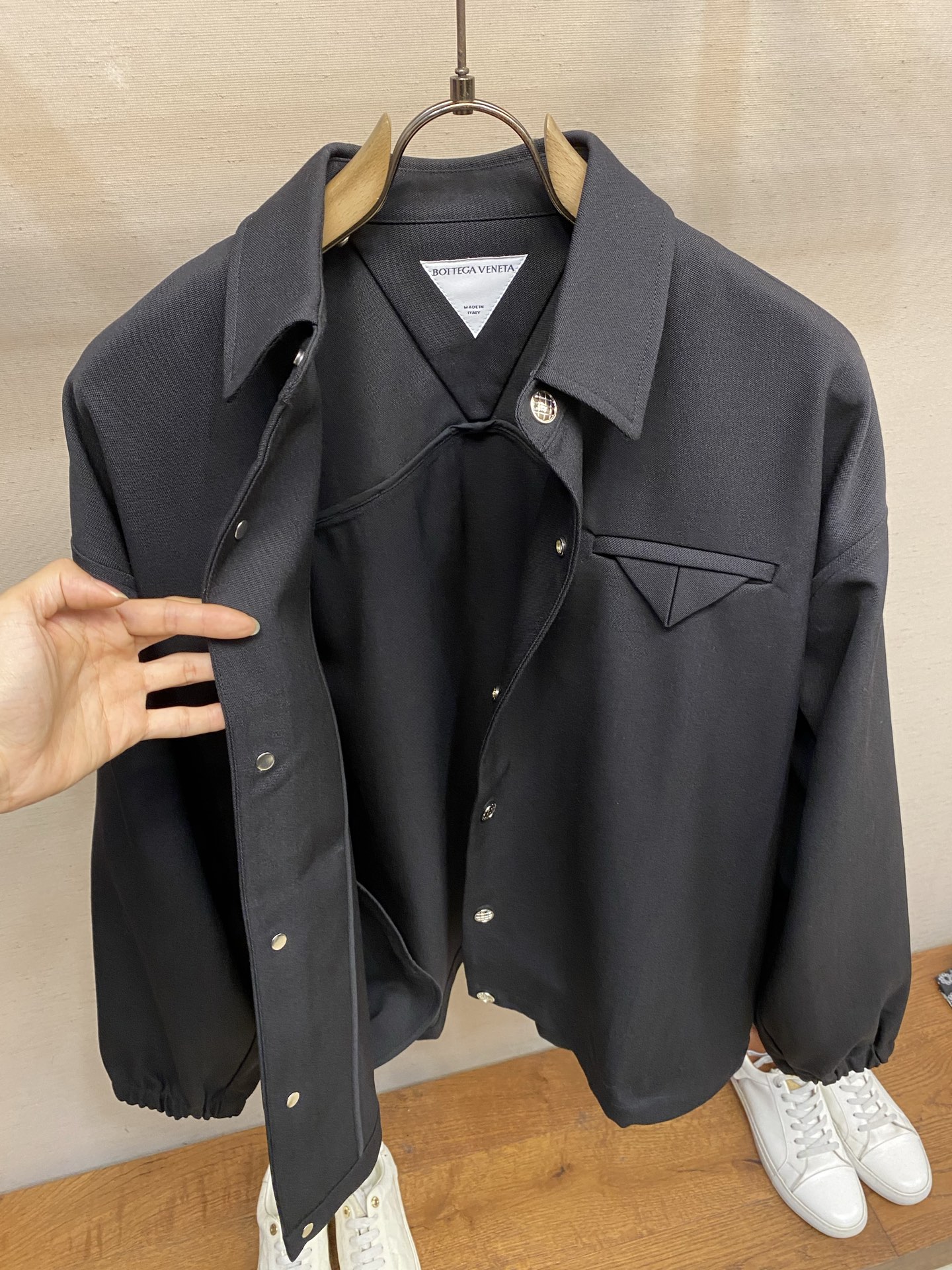 🌟🌟 Bottega Veneta 春装新款 重磅羊毛混纺衬衫外套 定做编织网格扣子 三角口袋饰 背面经