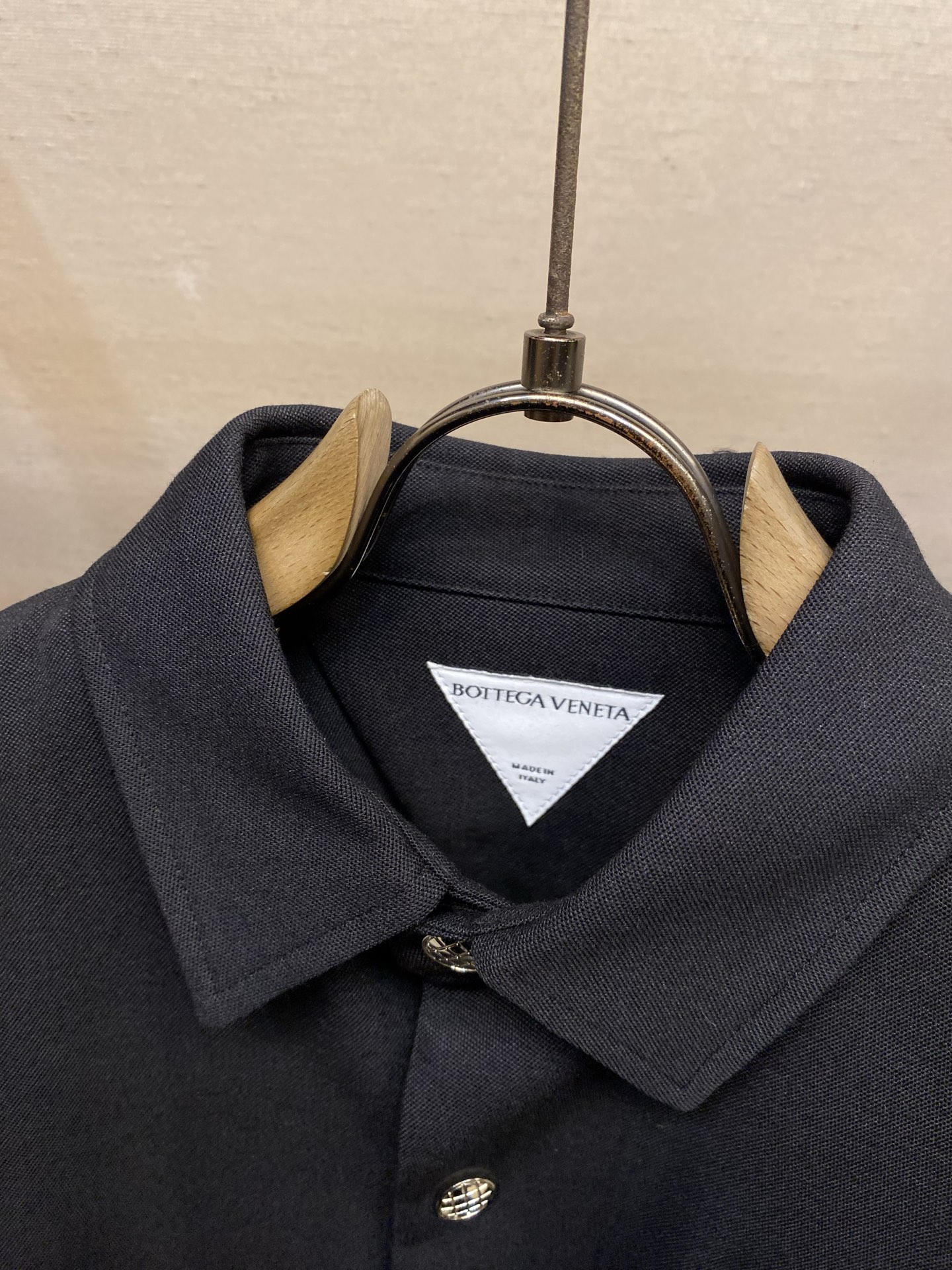 🌟🌟 Bottega Veneta 春装新款 重磅羊毛混纺衬衫外套 定做编织网格扣子 三角口袋饰 背面经