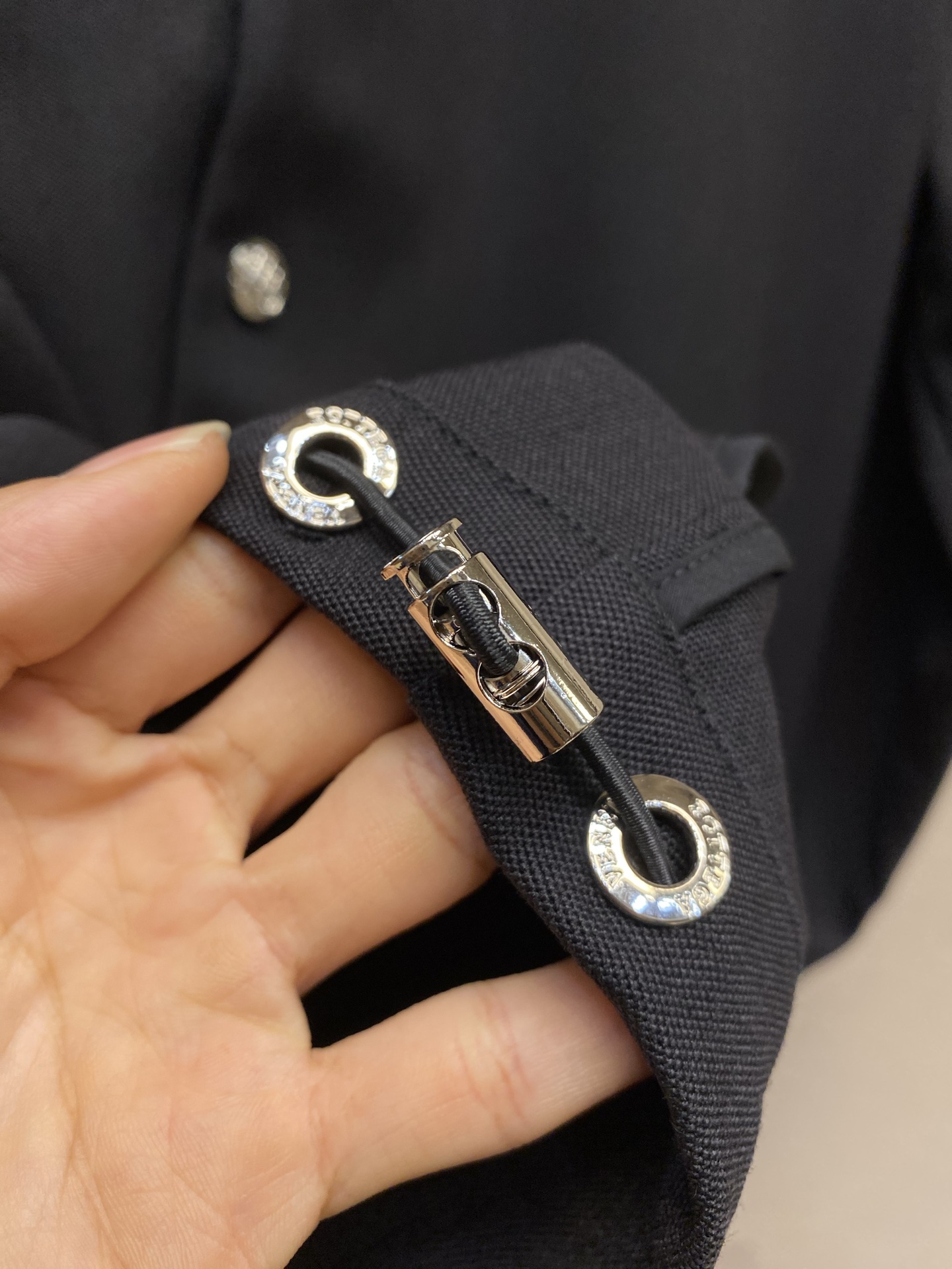 🌟🌟 Bottega Veneta 春装新款 重磅羊毛混纺衬衫外套 定做编织网格扣子 三角口袋饰 背面经