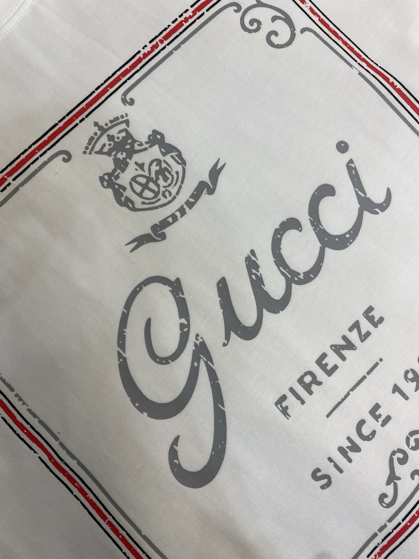 🌟🌟Gucci 26SS 典藏标识“Gu*ci Firenze Since 1921”经由不同工艺焕新演