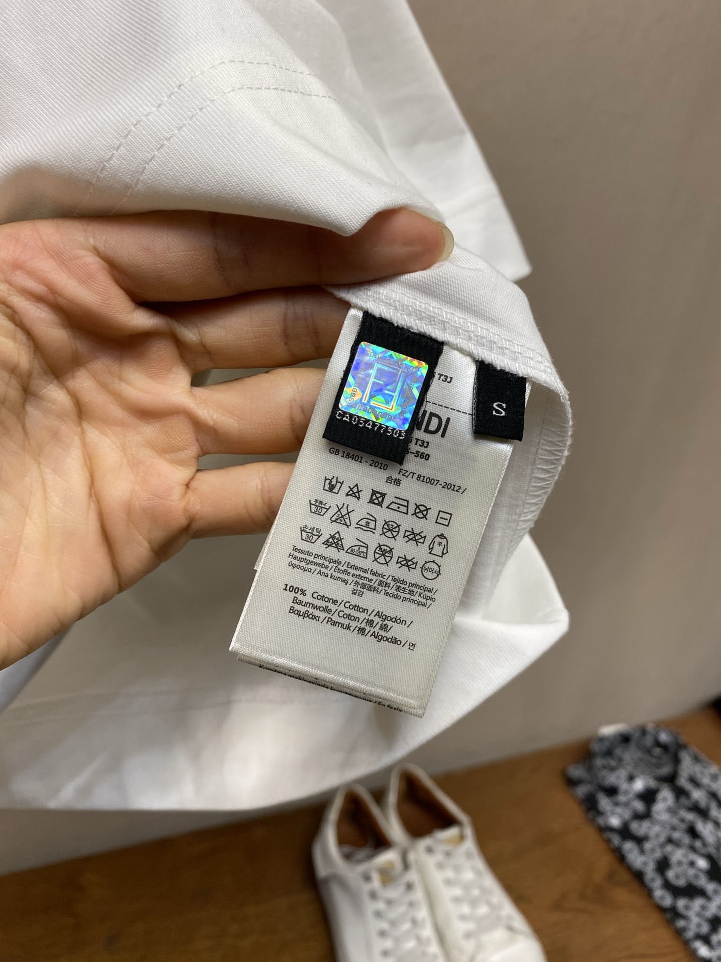 🌟🌟Fendi 2026FW早春限定系列棉质T恤系列 短袖圆领T恤。纯棉材质。定制化FE*DI Flow
